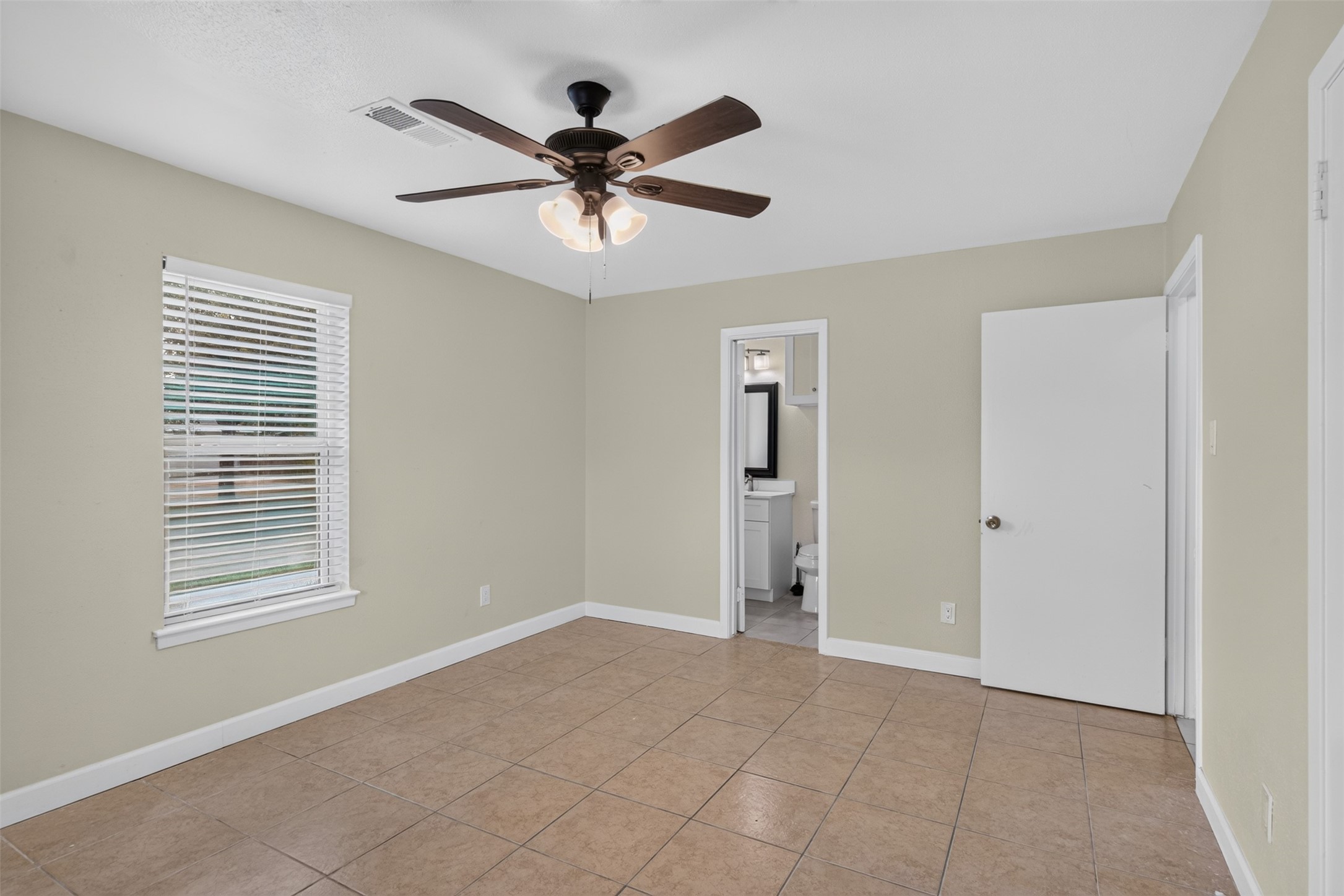 6525 Renwick Drive A Property Photo 12