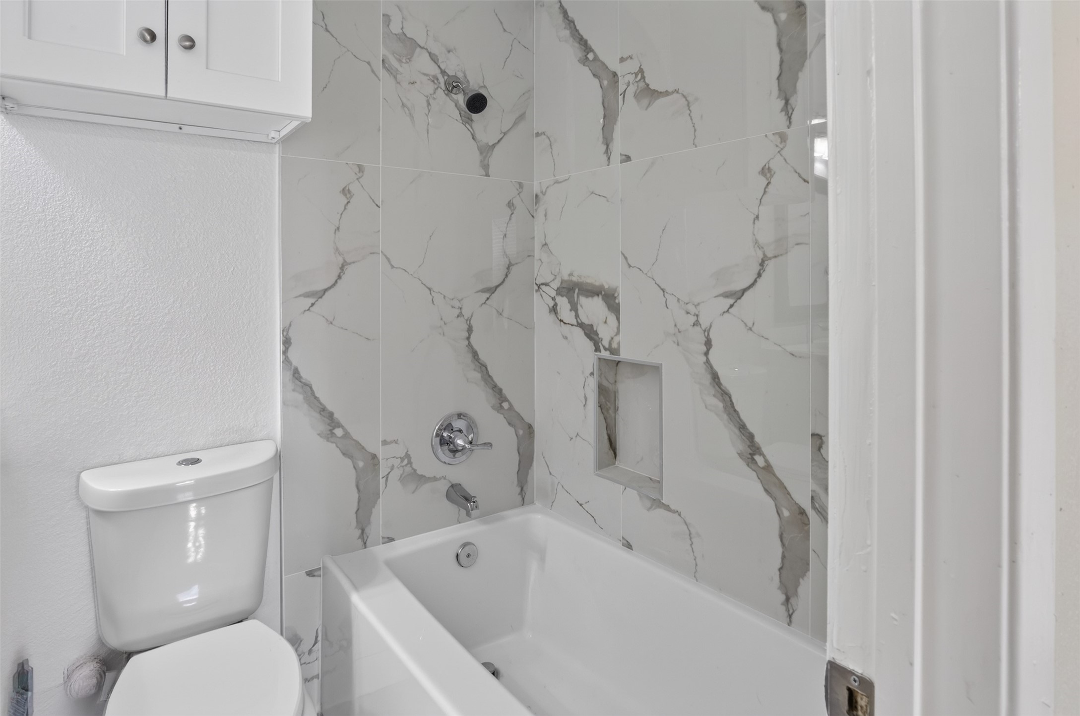 6525 Renwick Drive A Property Photo 13