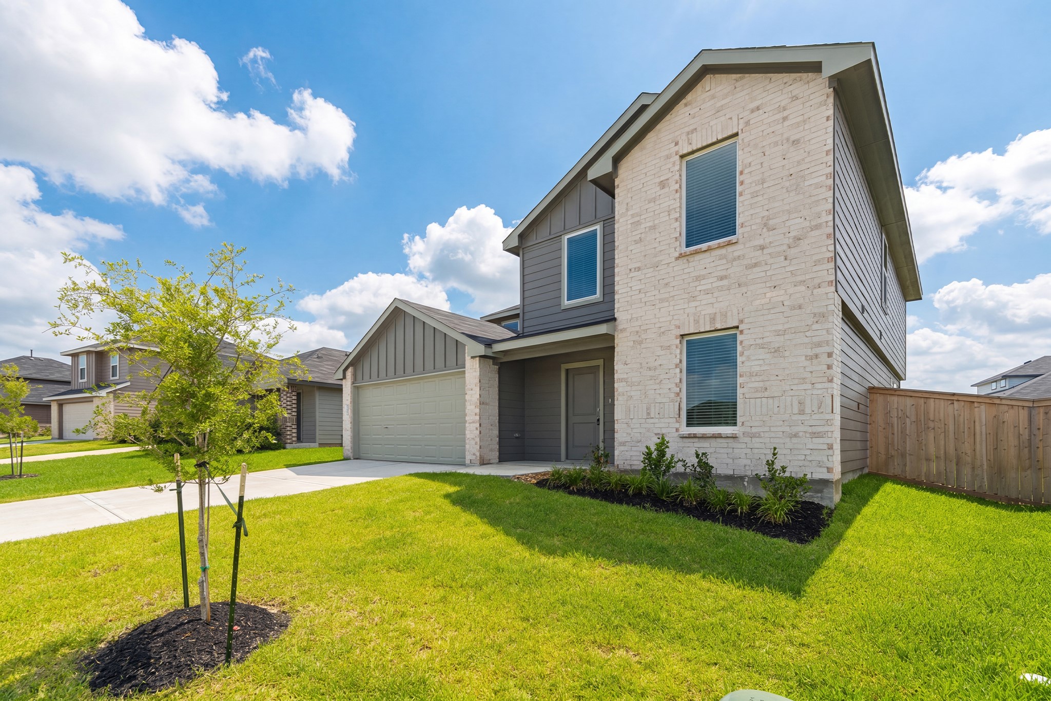 40818 Hawthorne Glades Street Property Photo 43