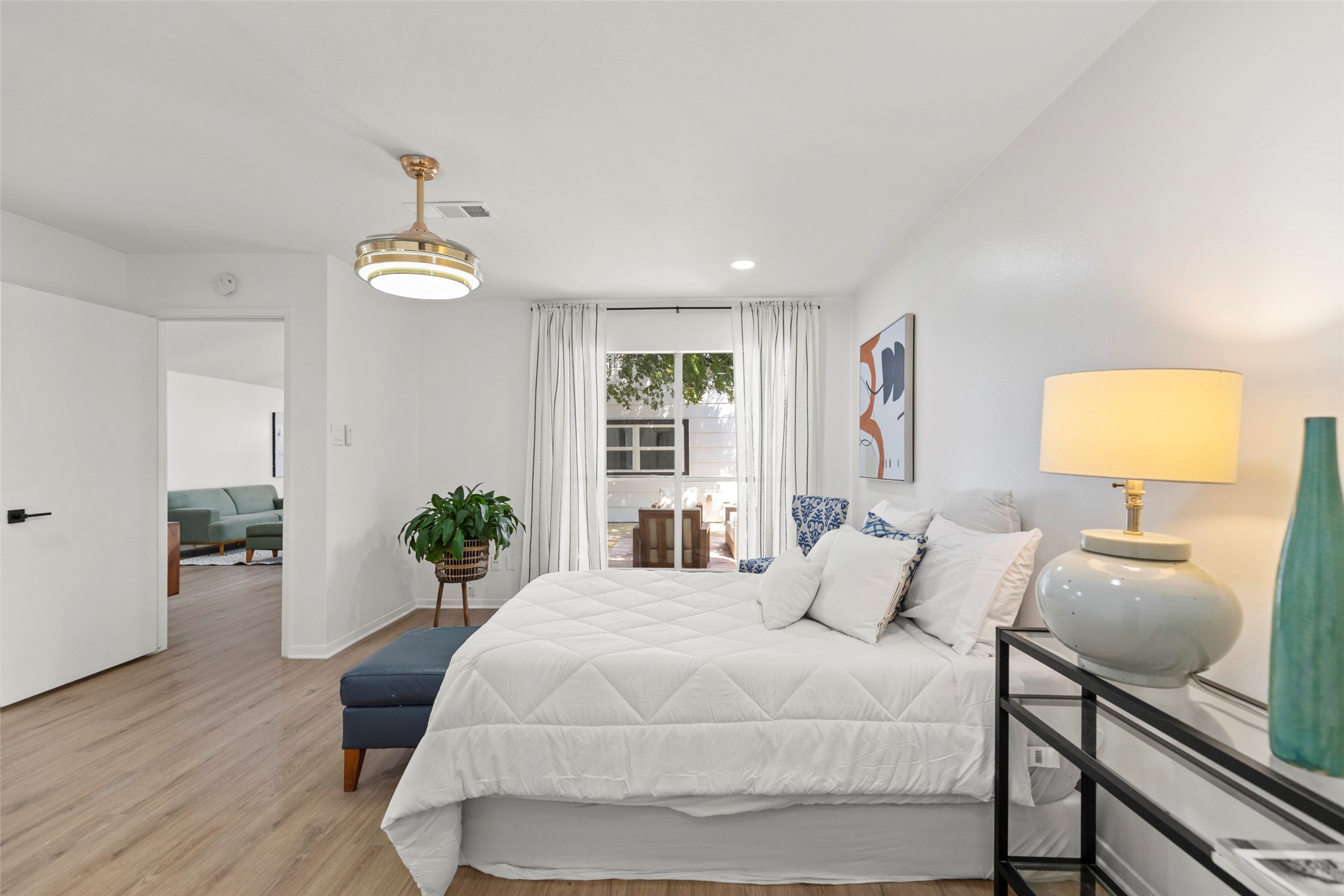 2019 Wilcrest Drive Property Photo 11