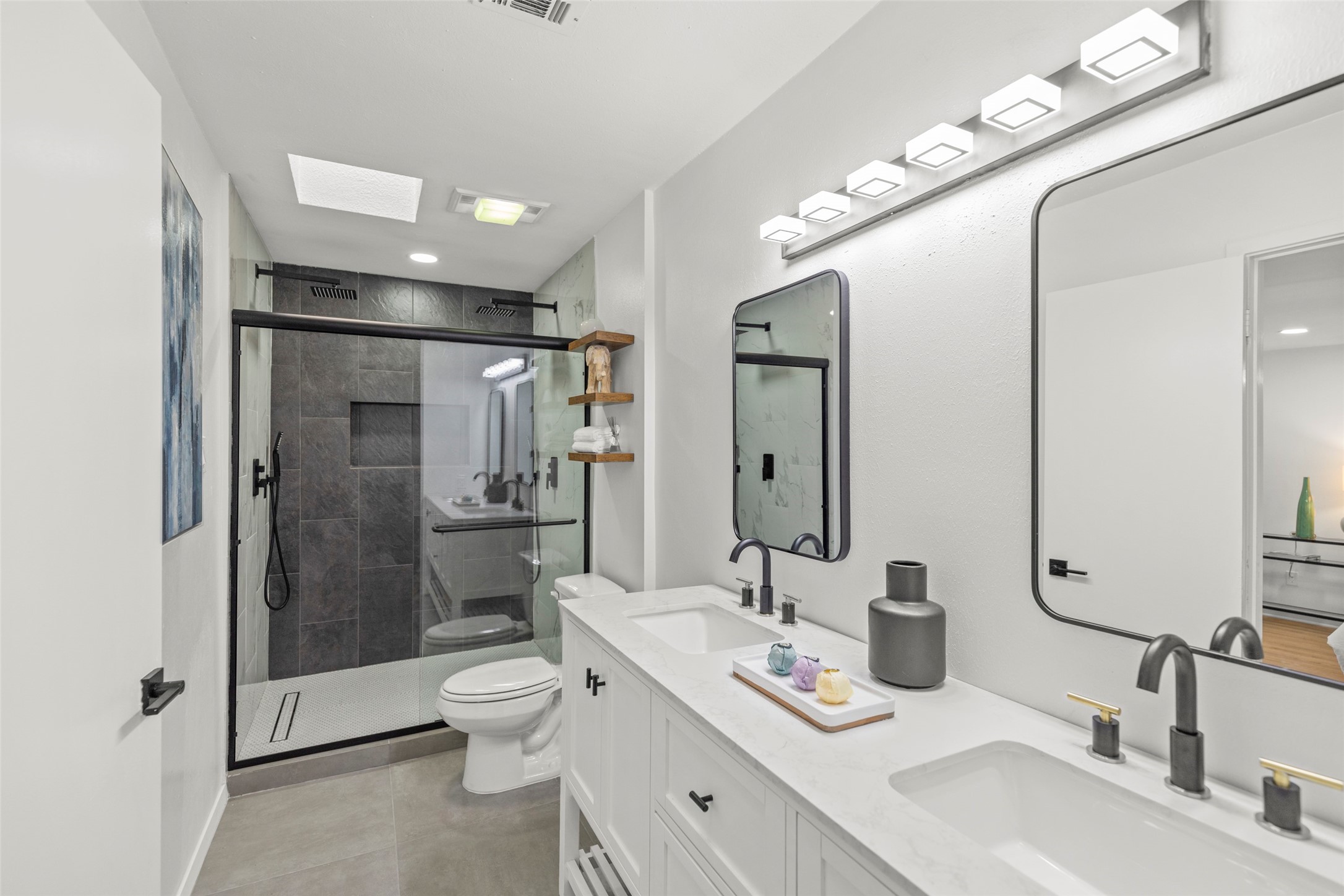 2019 Wilcrest Drive Property Photo 14