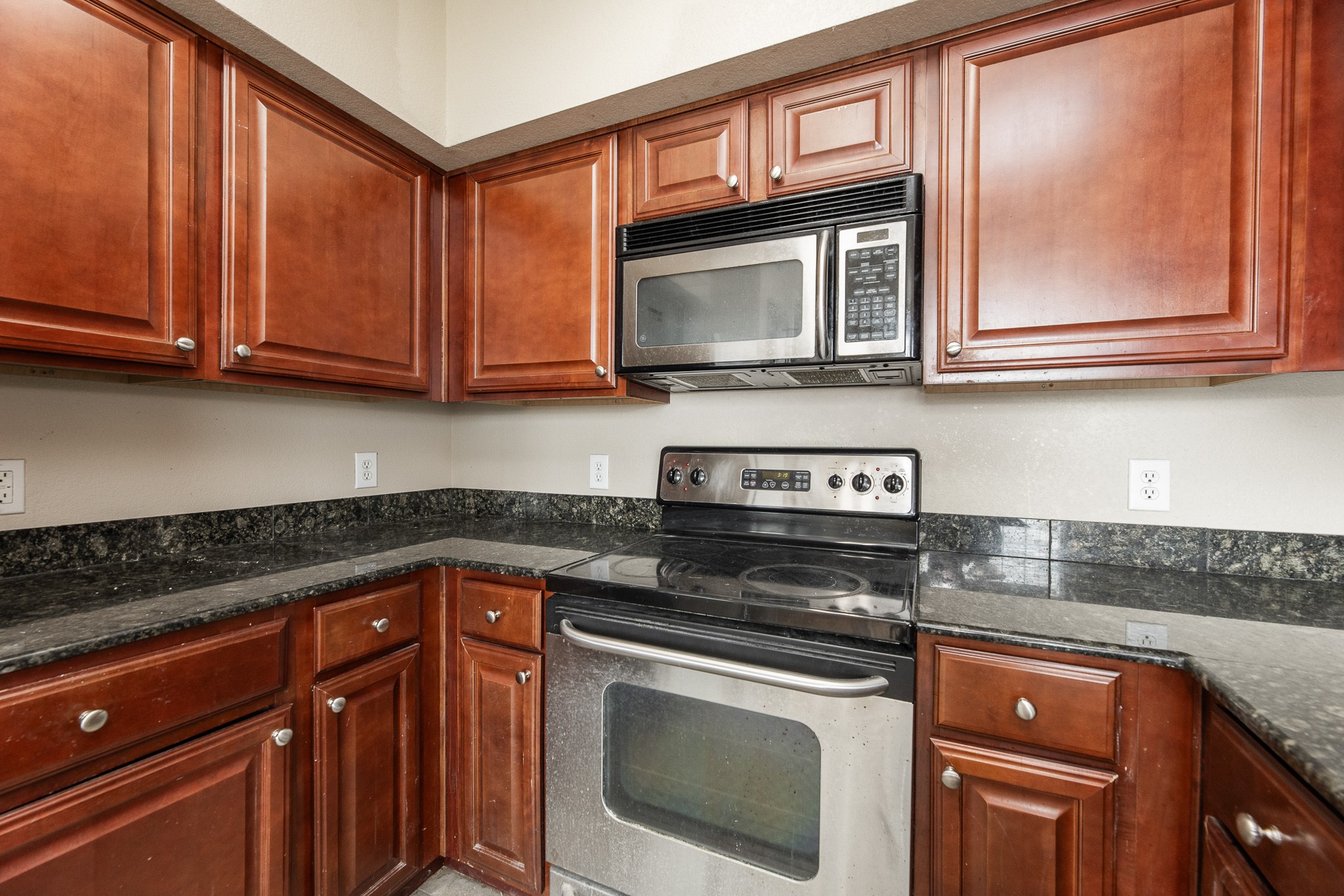 7575 Kirby Drive 2417 Property Photo 18