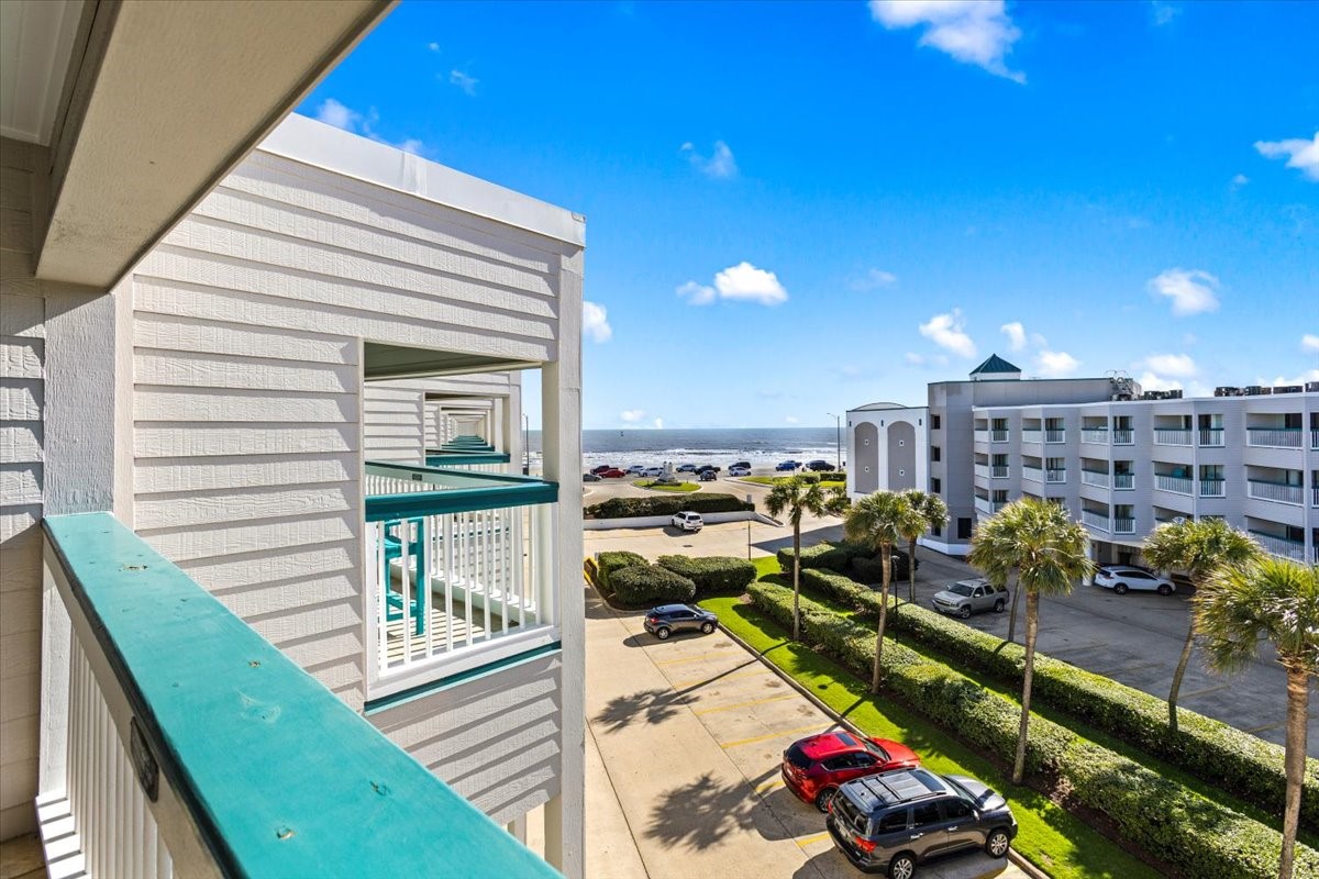 6102 Seawall Boulevard 322 Property Photo 1