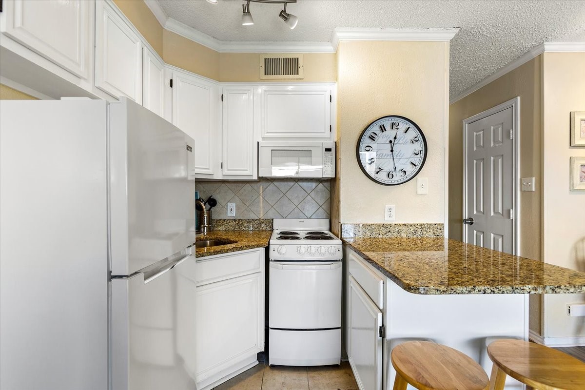 6102 Seawall Boulevard 322 Property Photo 17