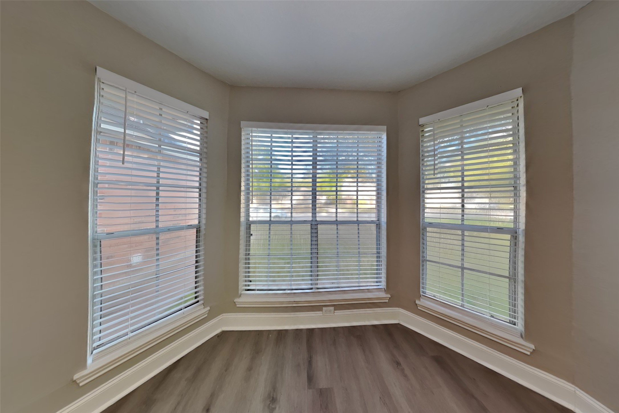 29118 Stapleford Street Property Photo 6