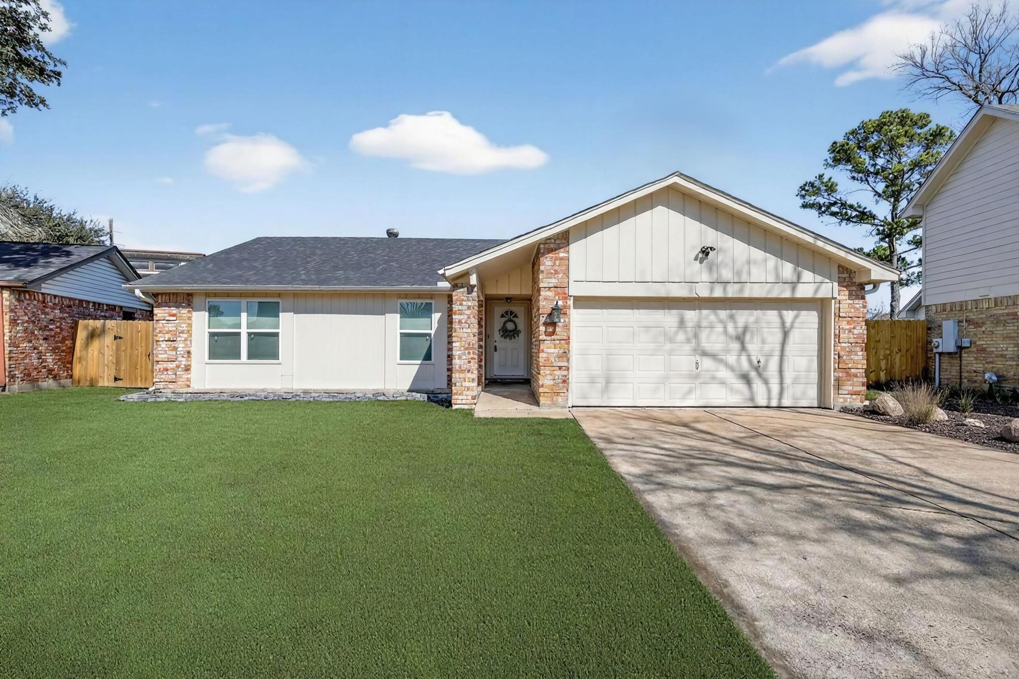 9514 Marblemount Drive Property Photo 2