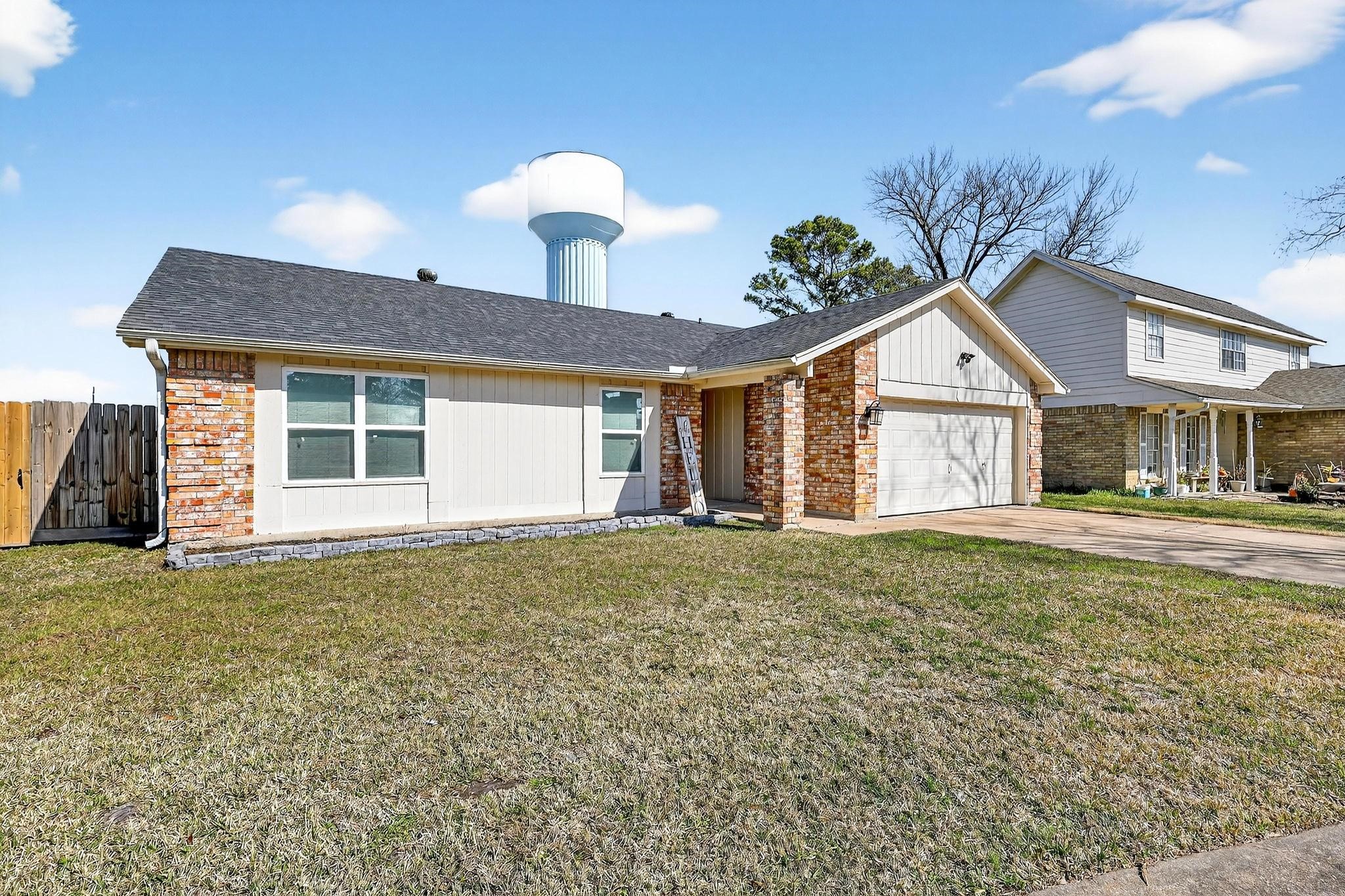 9514 Marblemount Drive Property Photo 3