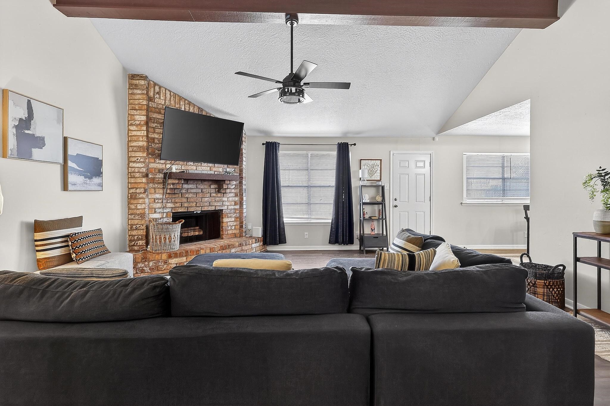 9514 Marblemount Drive Property Photo 4