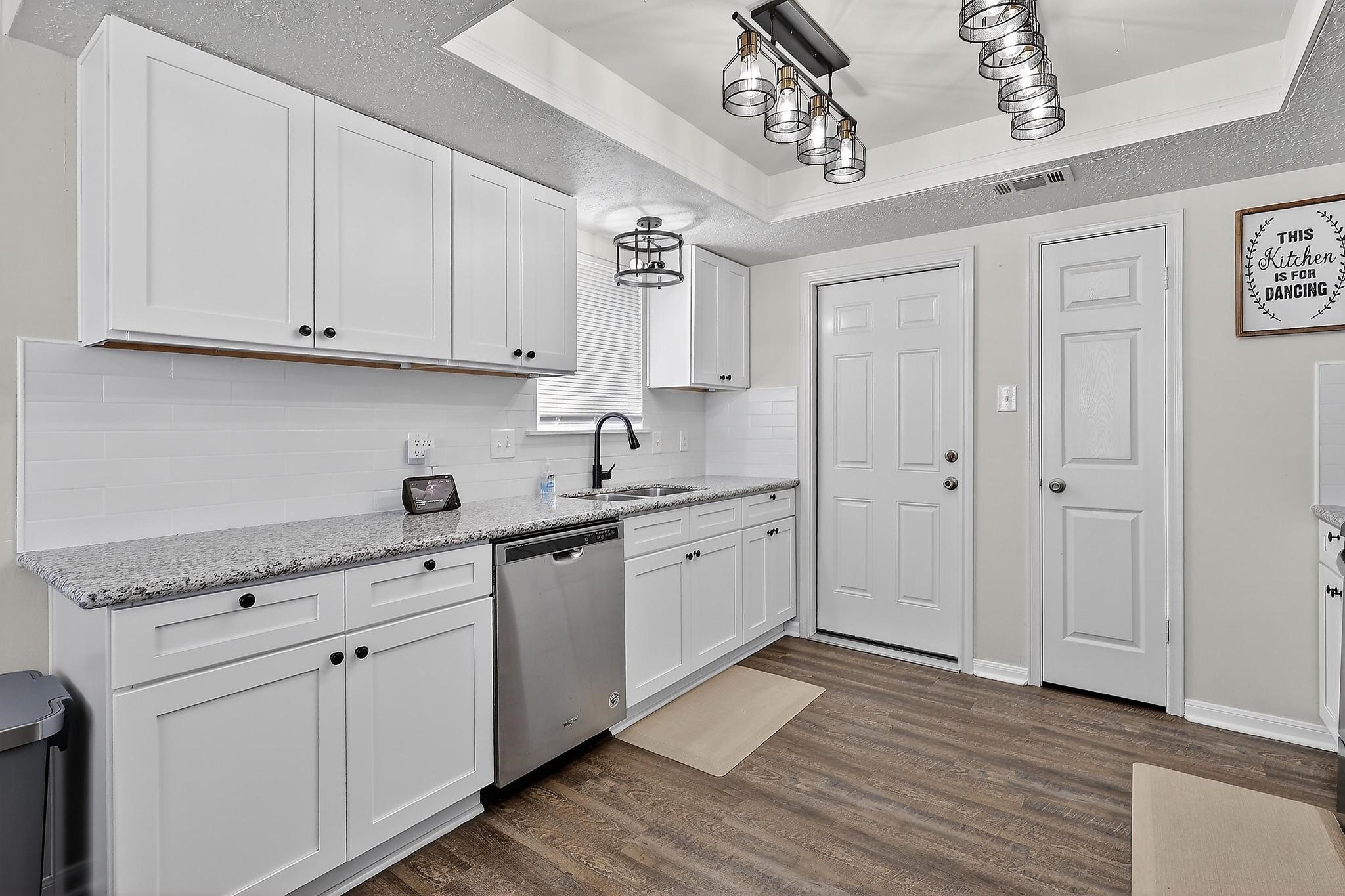 9514 Marblemount Drive Property Photo 11