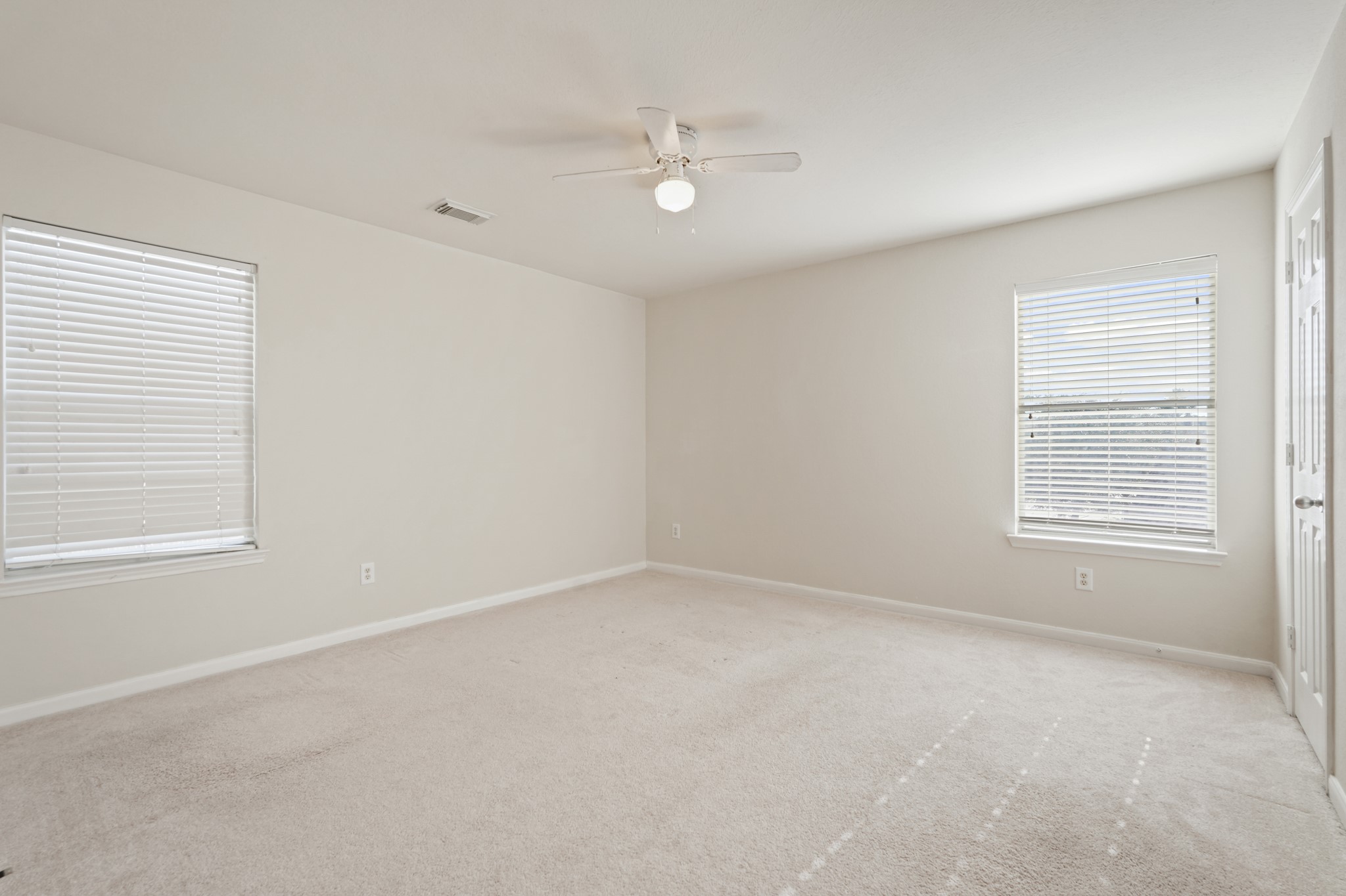 29650 Legends Green Drive Property Photo 23