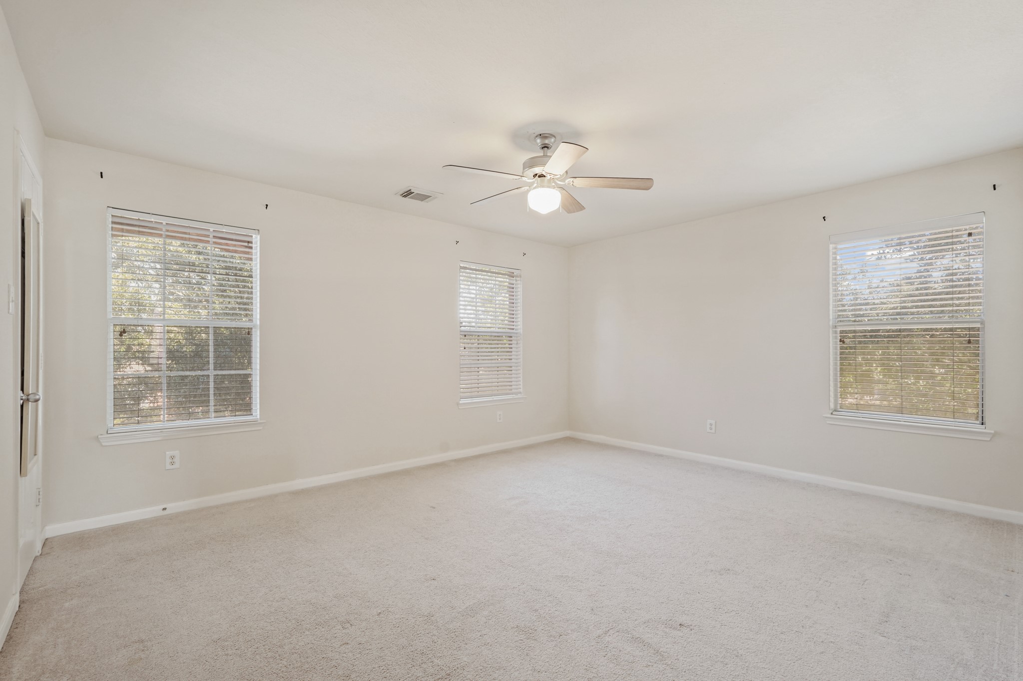 29650 Legends Green Drive Property Photo 25