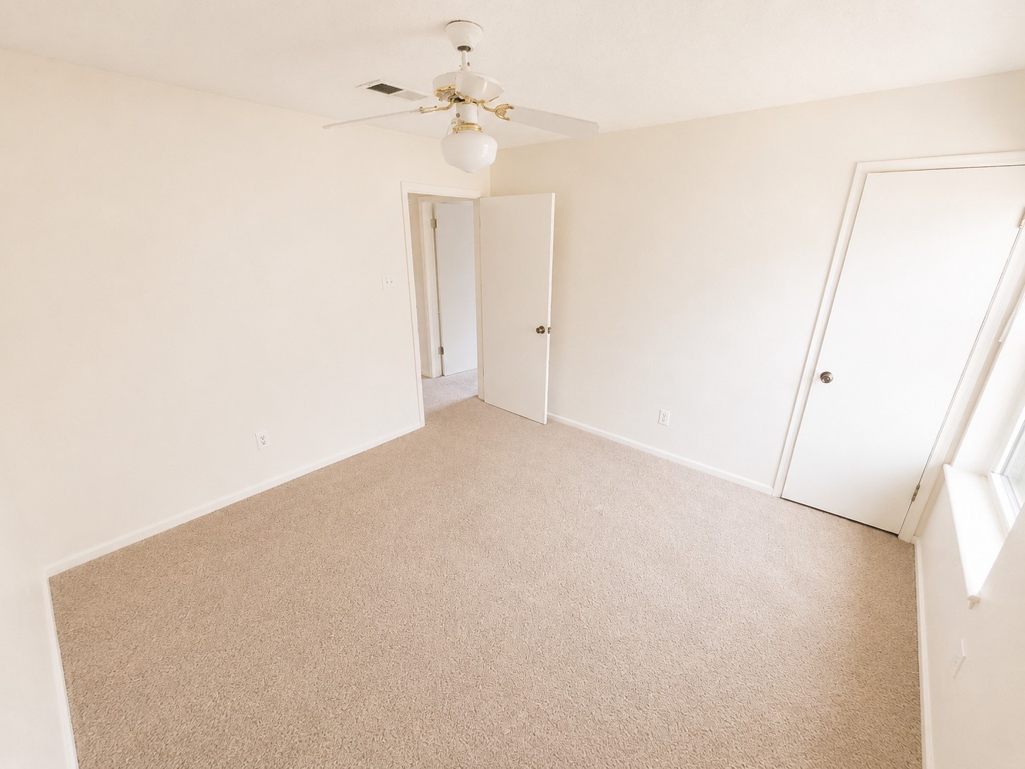 802 Seafoam Road Property Photo 14