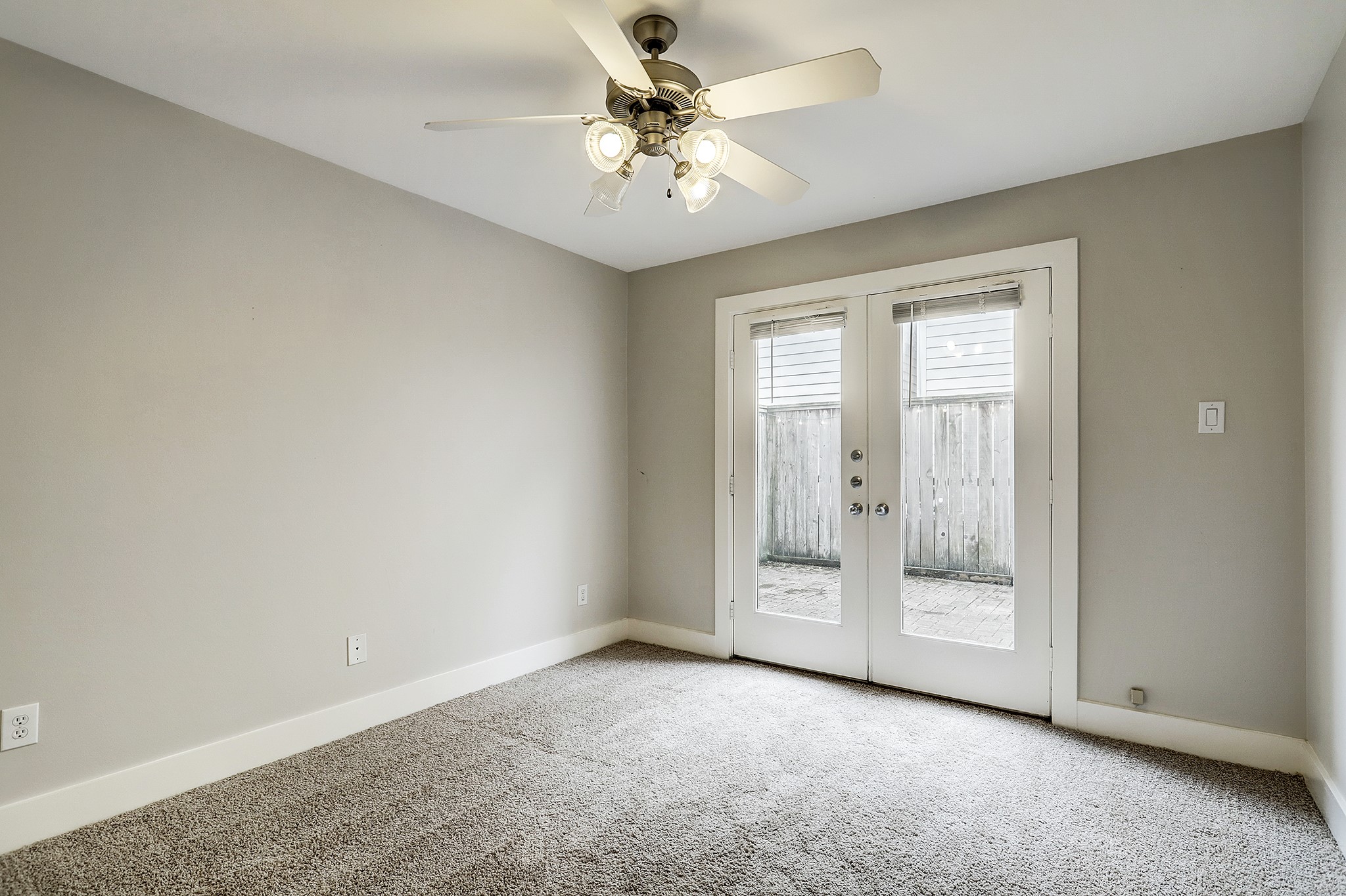 425 W 26th Street Property Photo 22