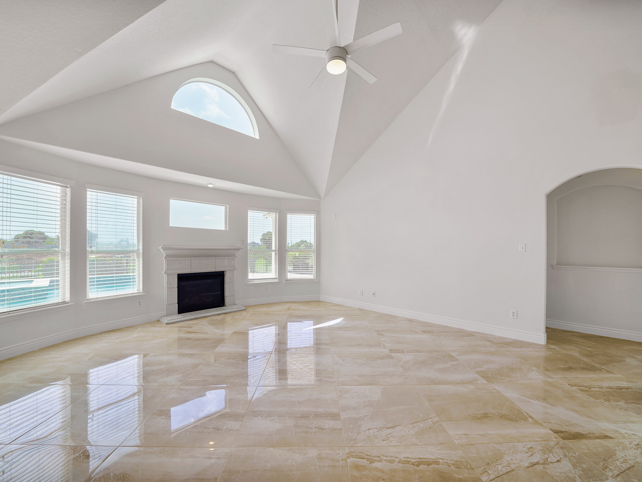 5611 Horseshoe Falls Property Photo 6