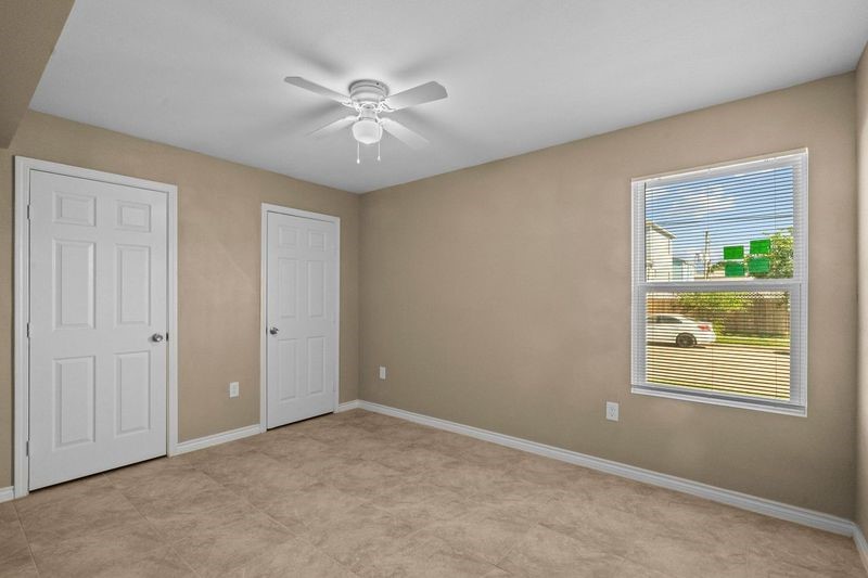 2802 Sealy Street 6 Property Photo 6