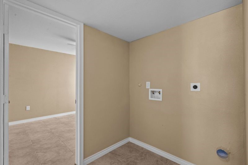 2802 Sealy Street 6 Property Photo 14