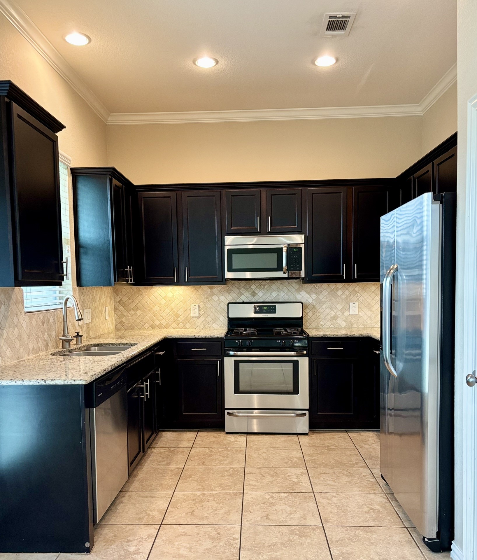 10914 Camarillo Court Property Photo 21