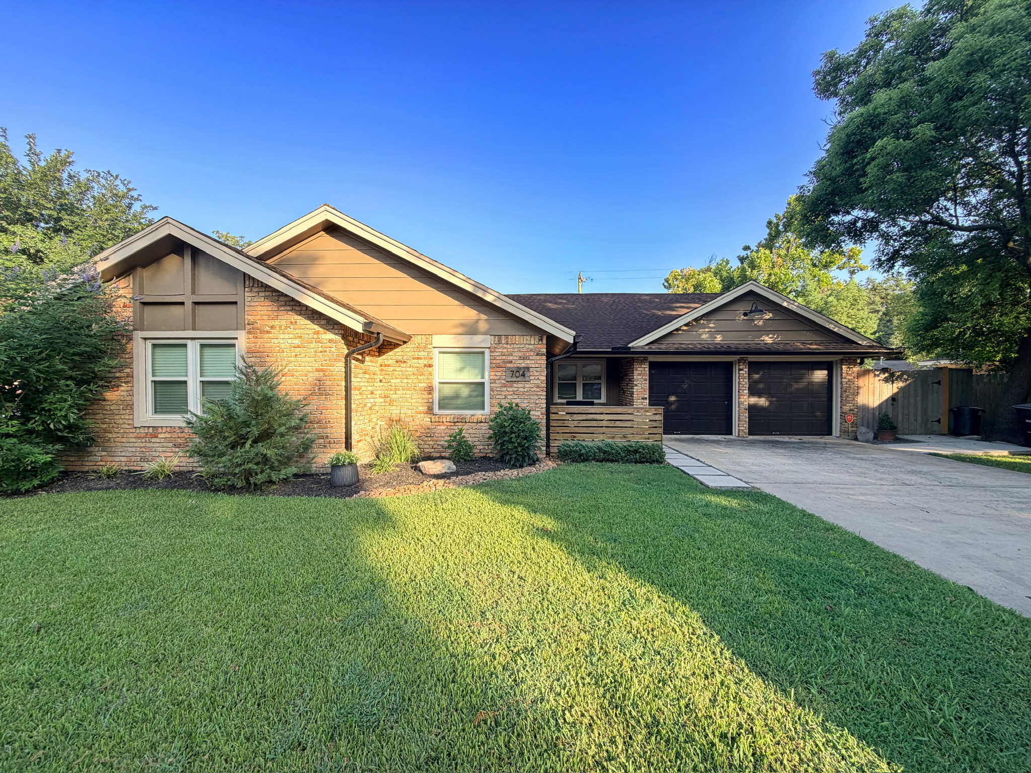 704 Briargrove Drive Property Photo 1