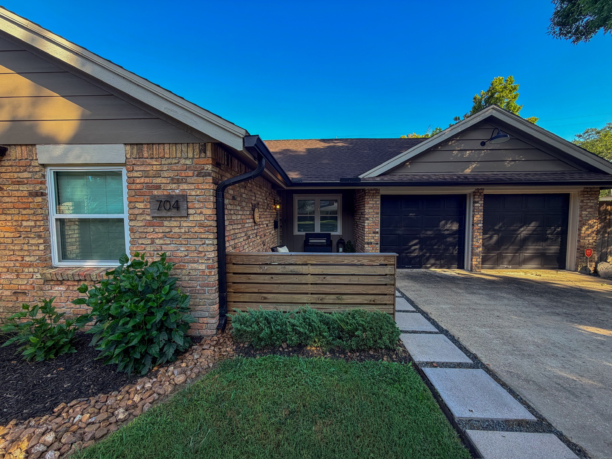 704 Briargrove Drive Property Photo 2