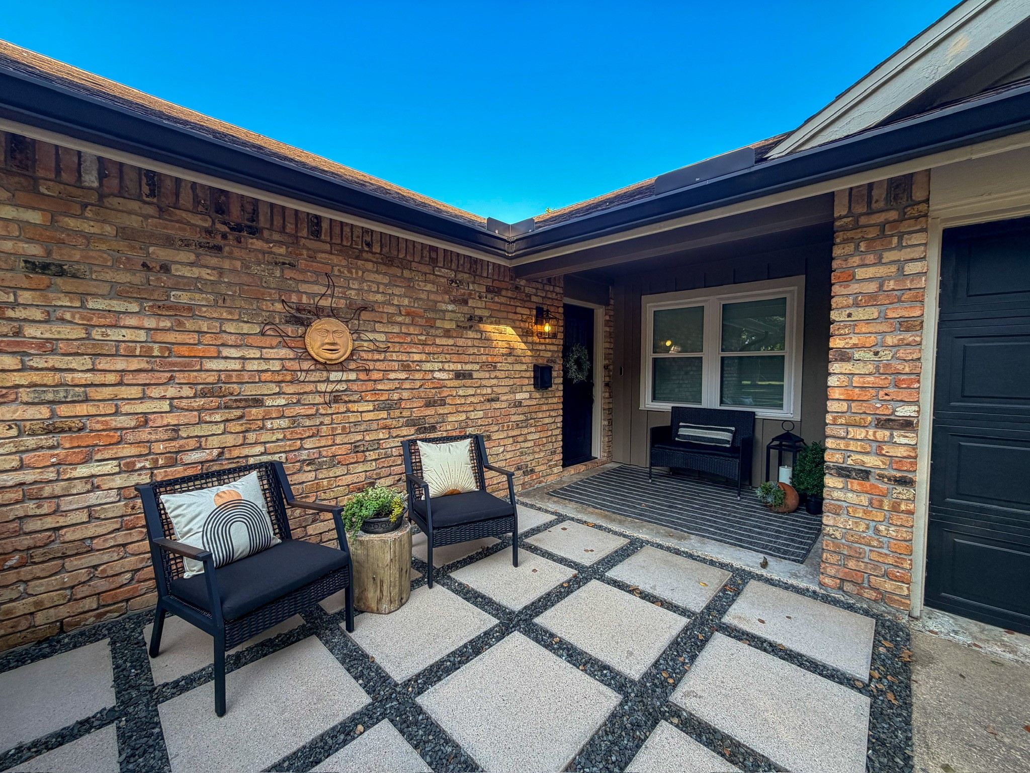 704 Briargrove Drive Property Photo 3