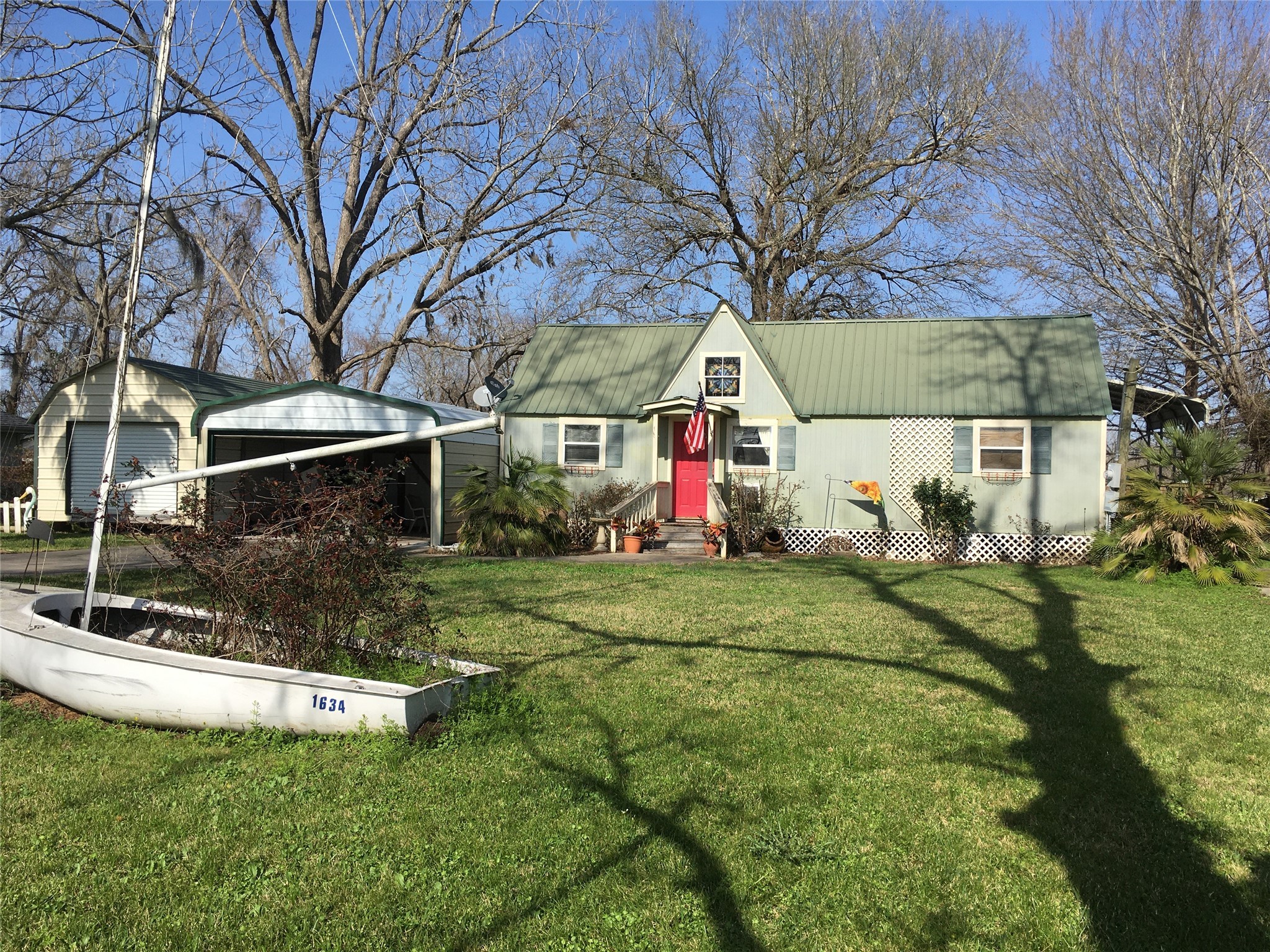 1634 E Taylor Lake Circle Property Photo 1