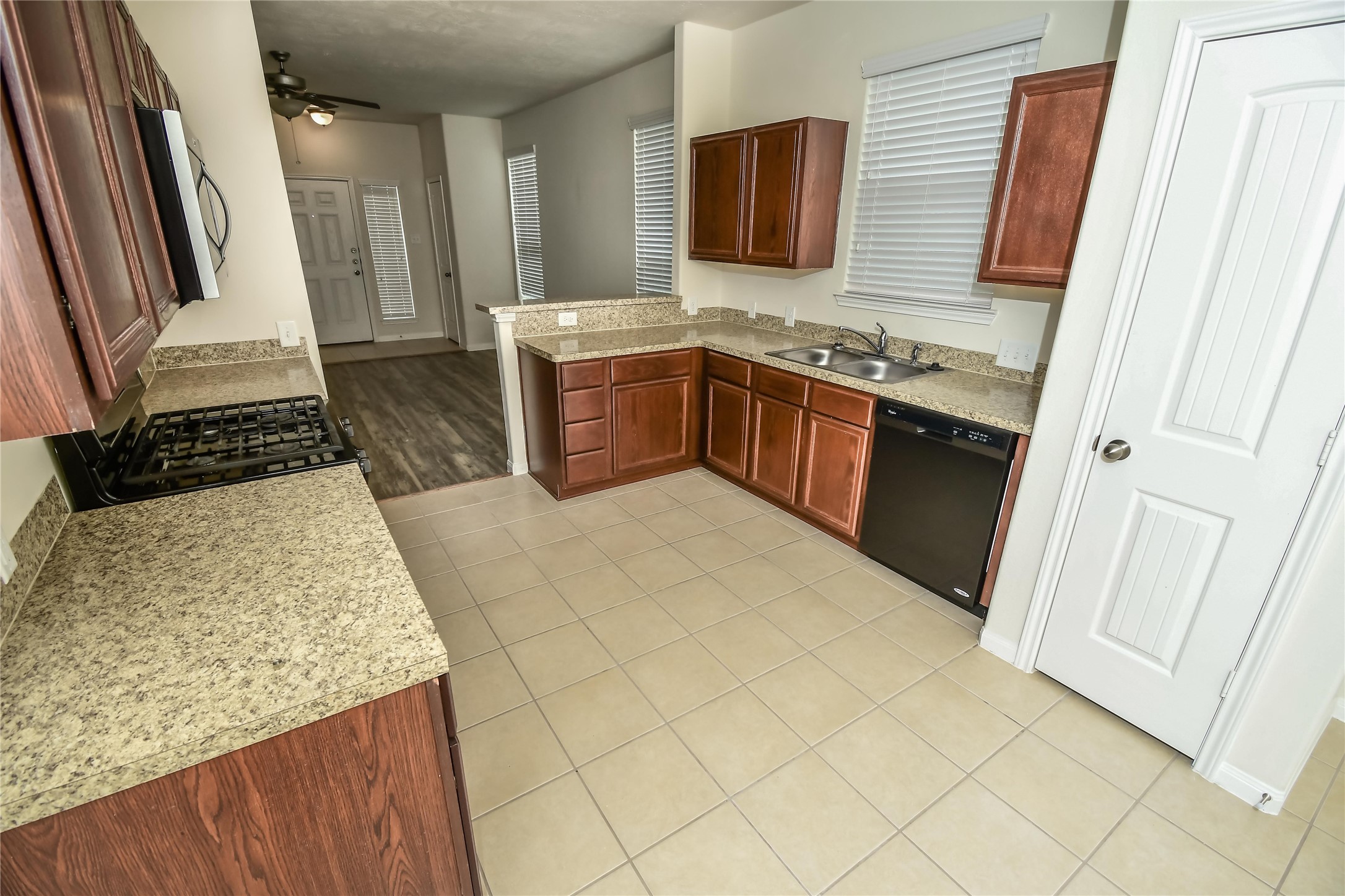 30507 Ginger Trace Drive Property Photo 4
