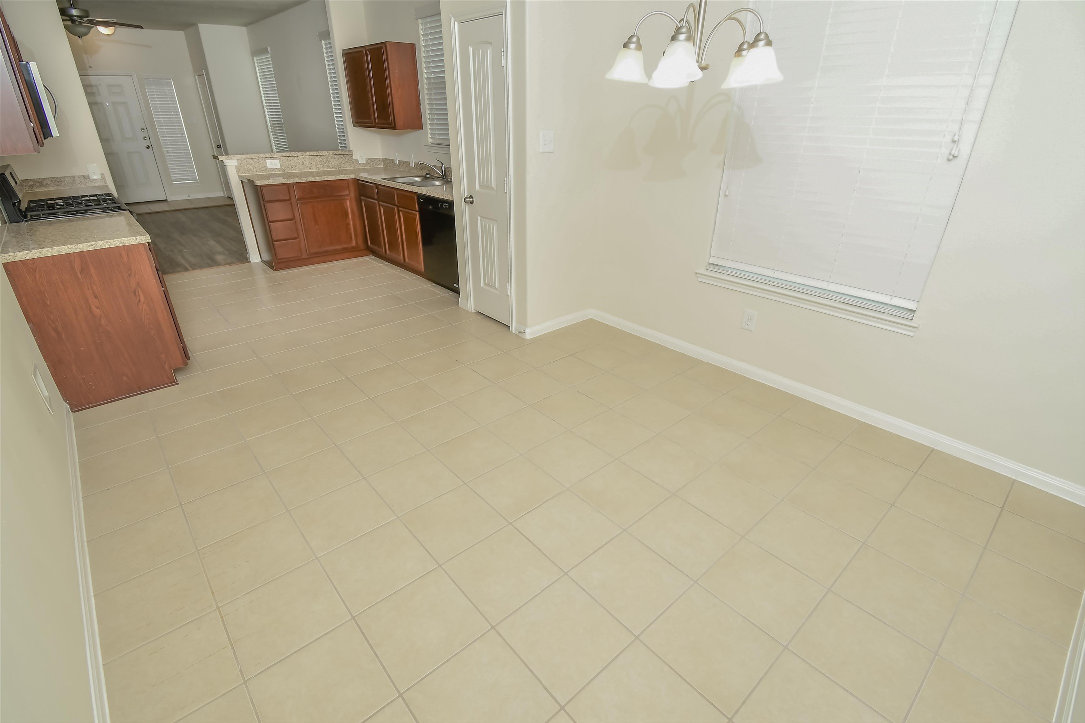 30507 Ginger Trace Drive Property Photo 6