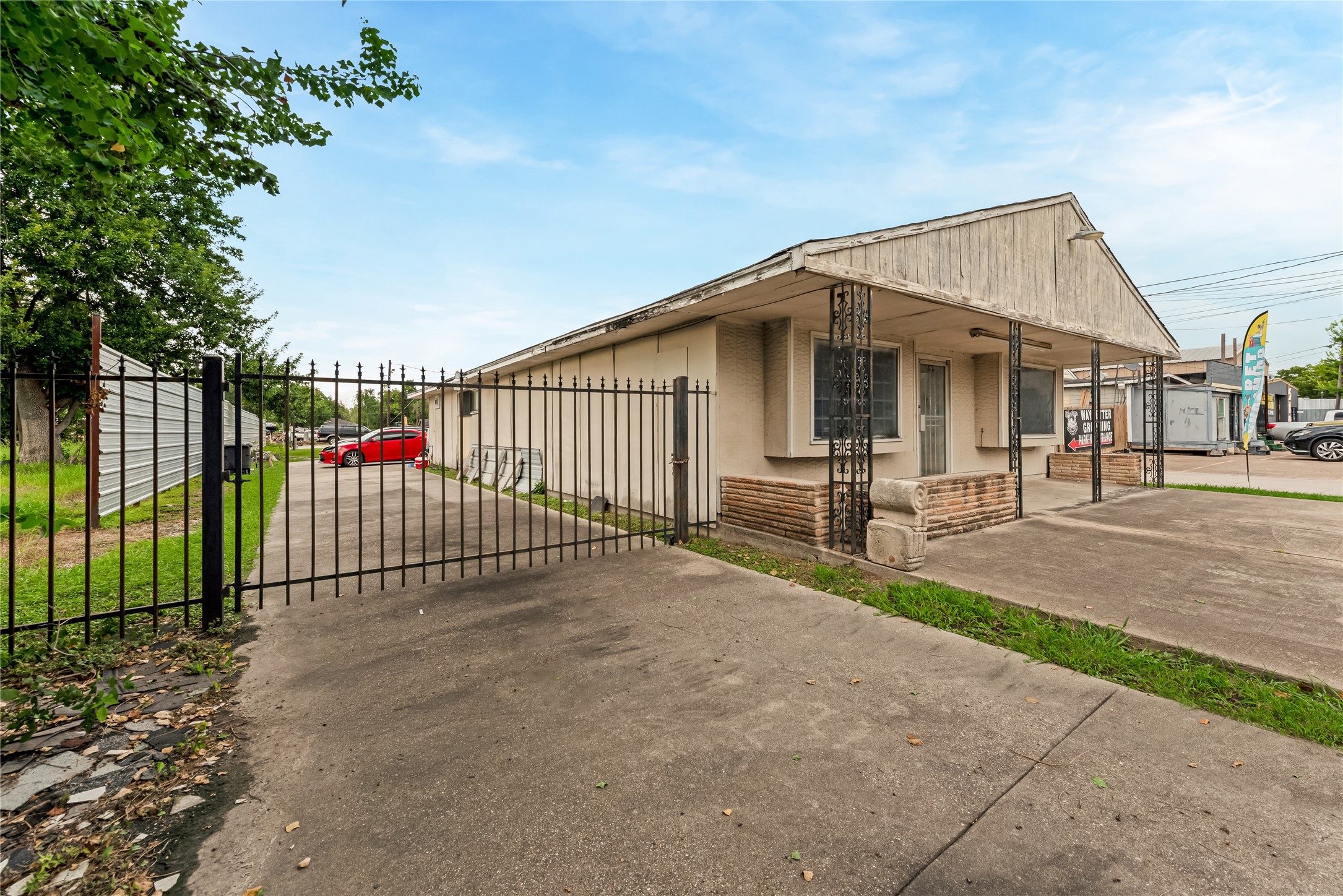518 Westbrook Drive 1 Property Photo 1