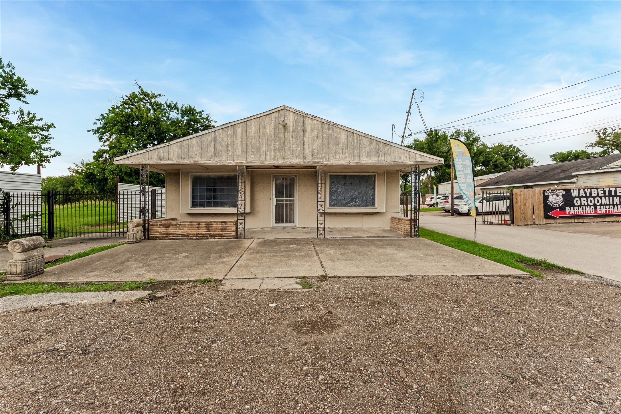 518 Westbrook Drive 1 Property Photo 2