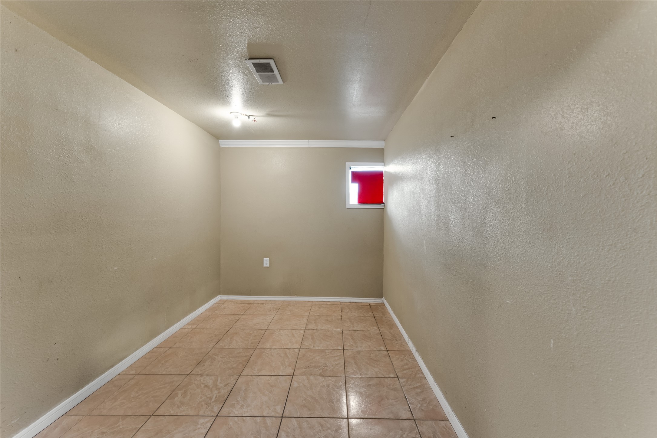 518 Westbrook Drive 1 Property Photo 10