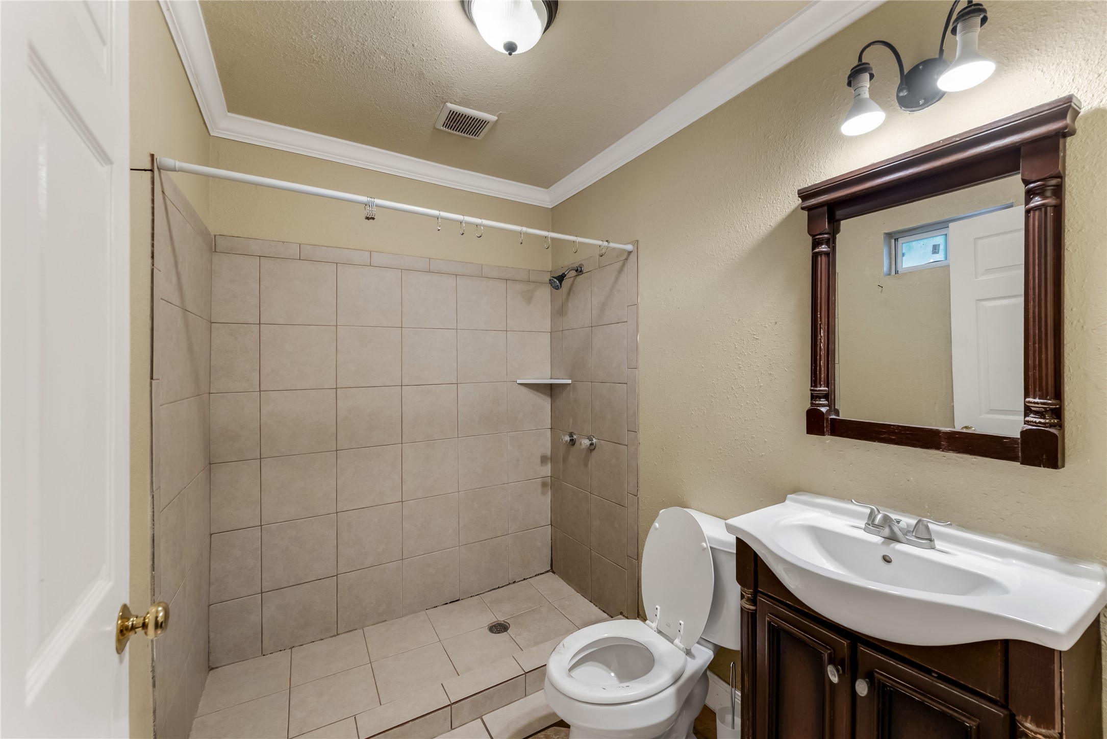 518 Westbrook Drive 1 Property Photo 14