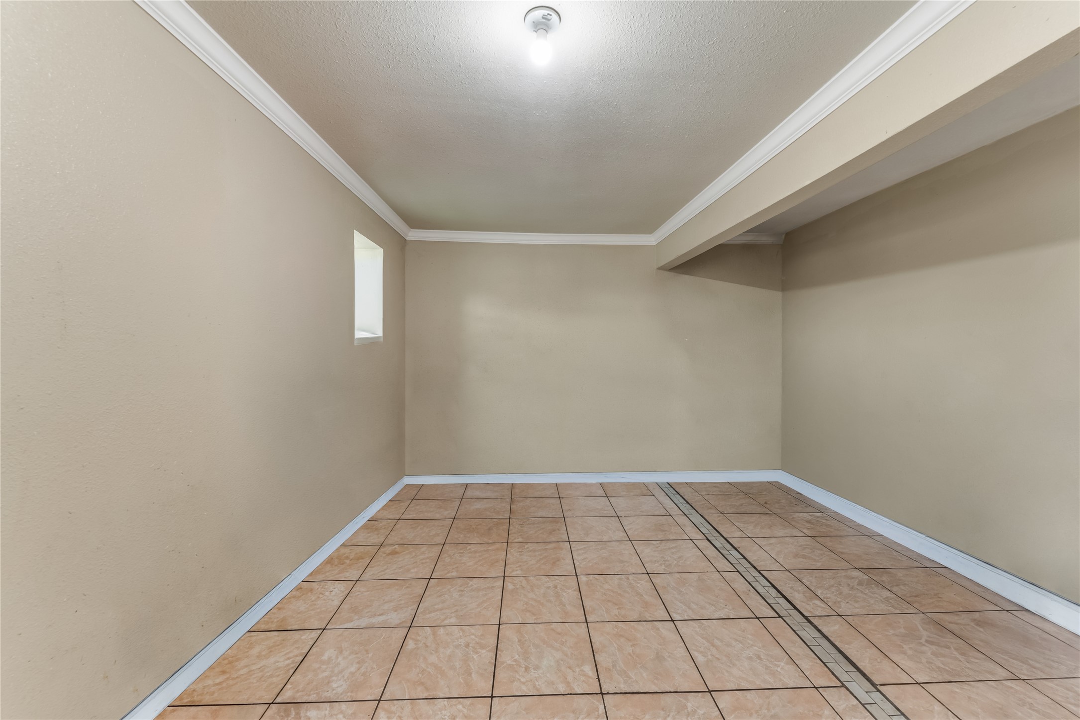 518 Westbrook Drive 1 Property Photo 15