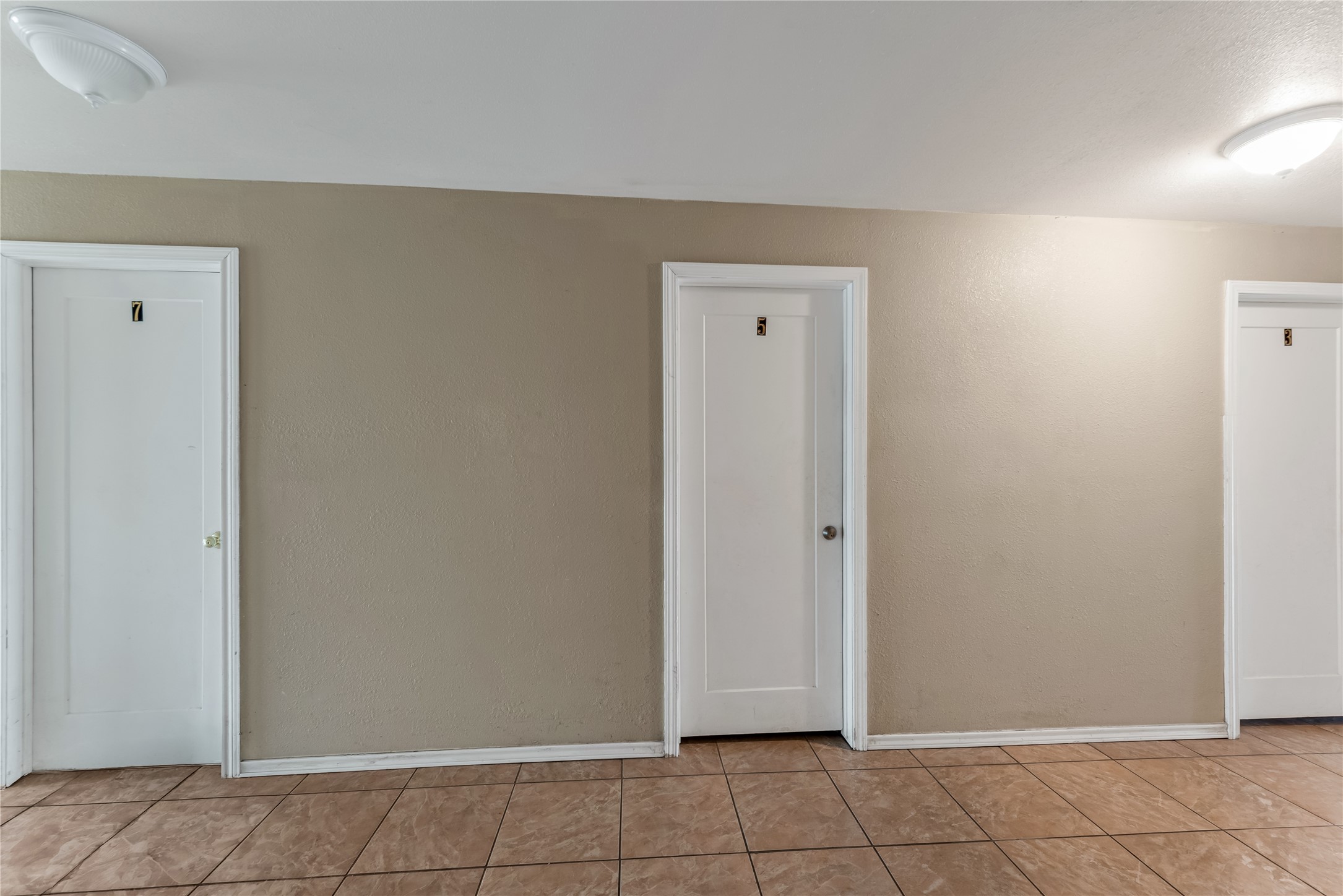 518 Westbrook Drive 1 Property Photo 17