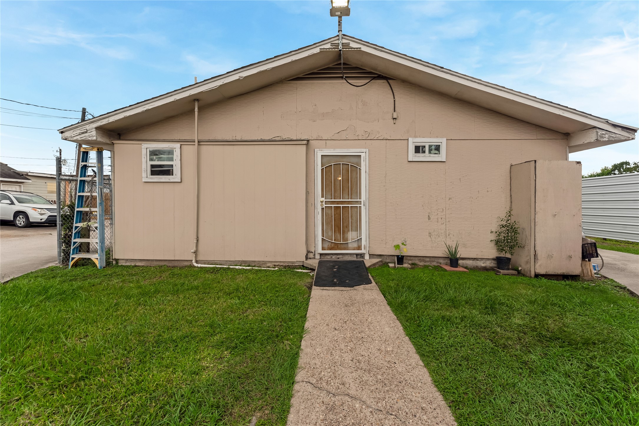 518 Westbrook Drive 1 Property Photo 19