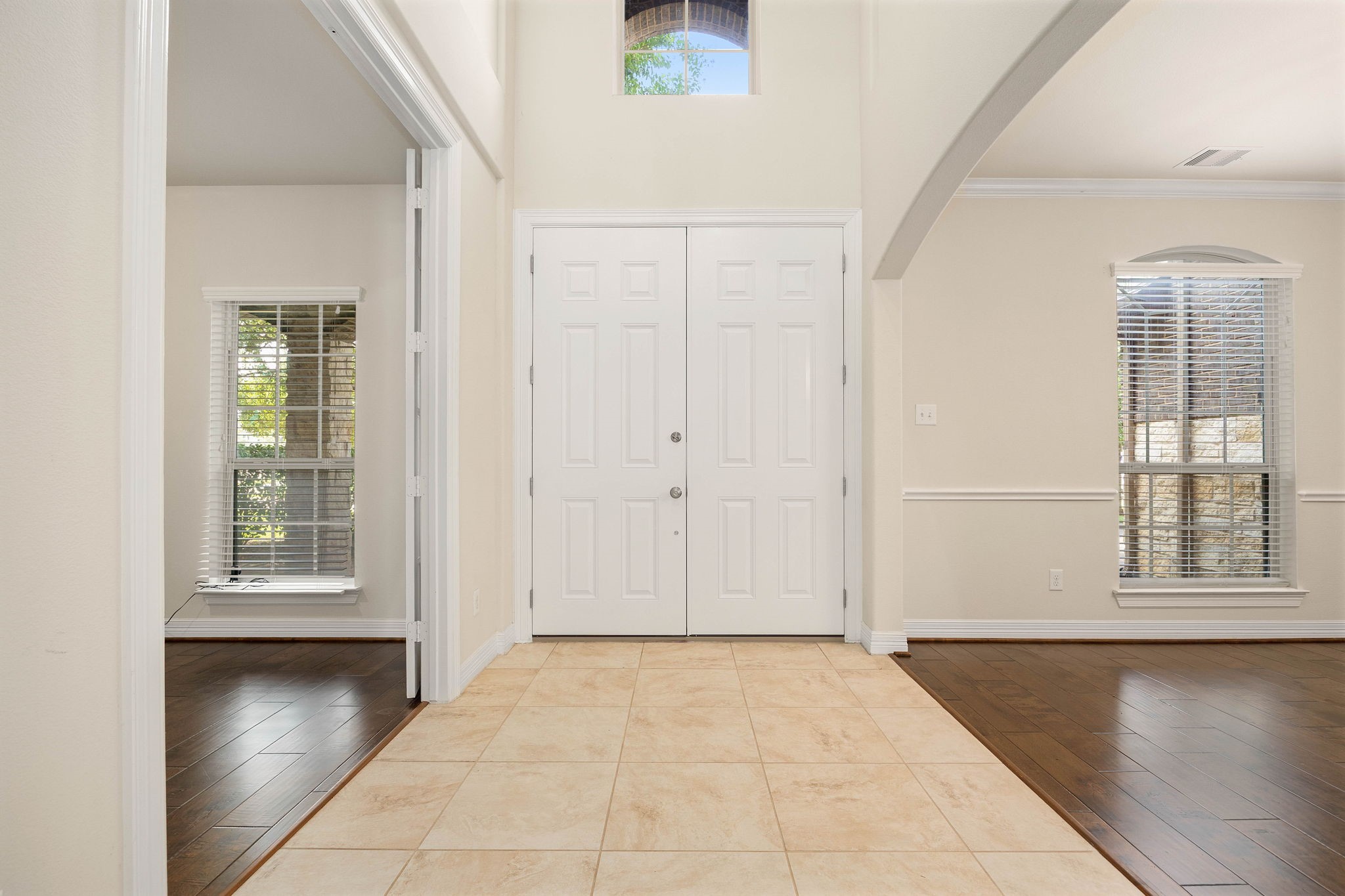 26306 Sunny Springs Lane Property Photo 5