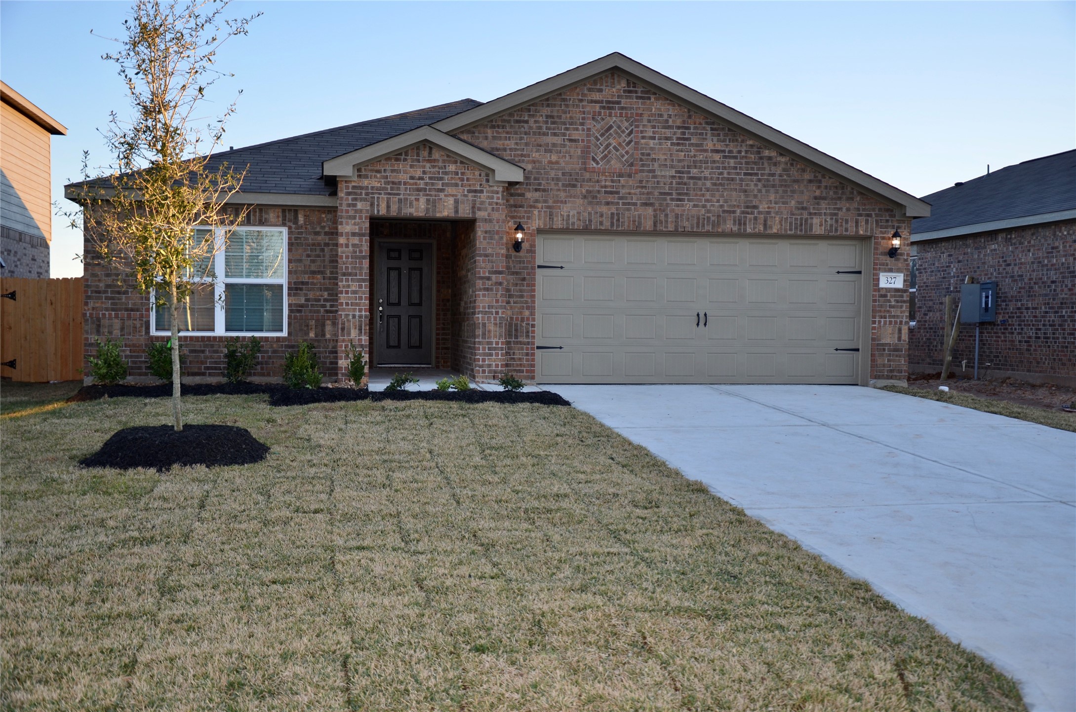327 Spanish Stone Drive Property Photo 1
