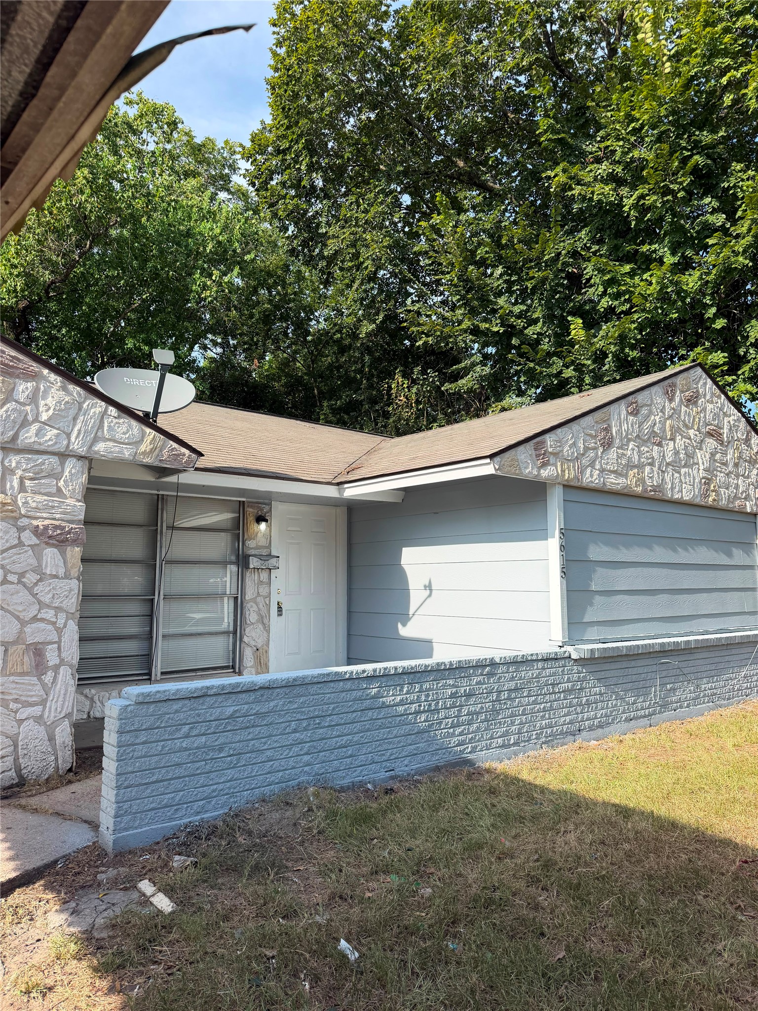5615 Simsdale Street Property Photo 3