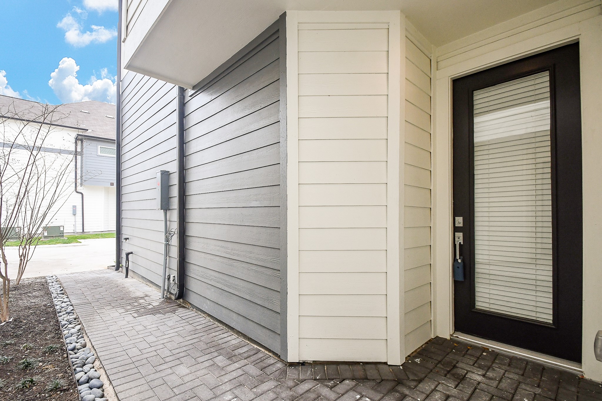 2307 Warhol Way Property Photo 2