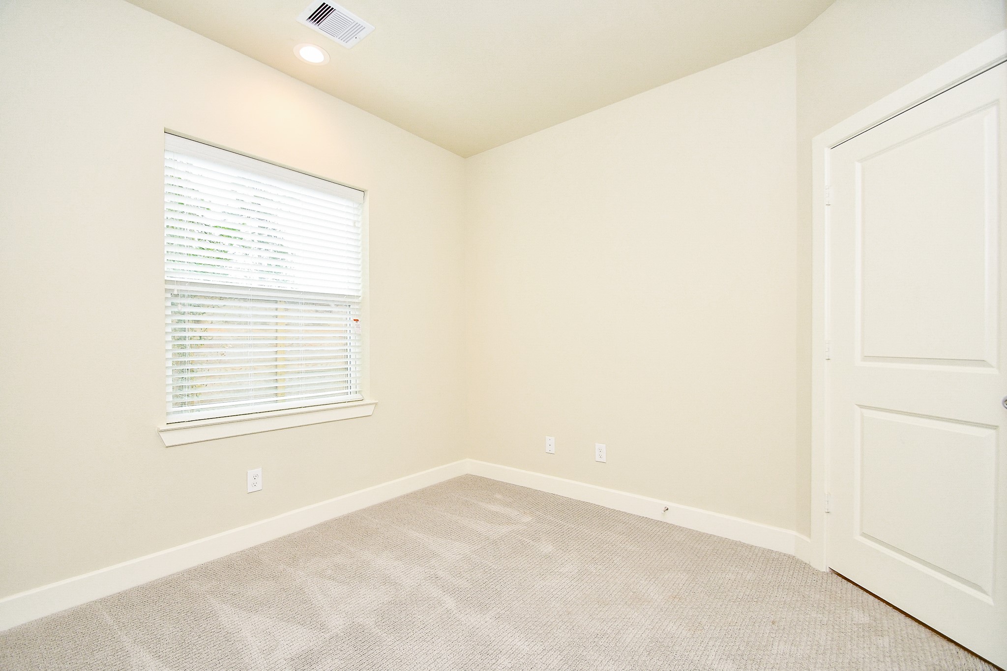 2307 Warhol Way Property Photo 5