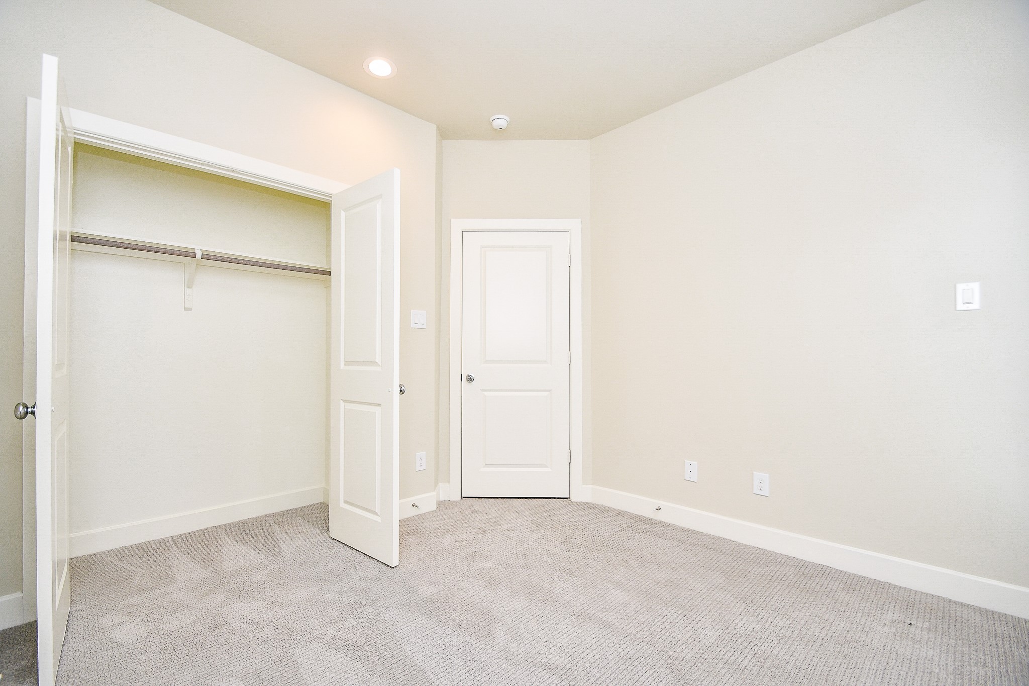 2307 Warhol Way Property Photo 12