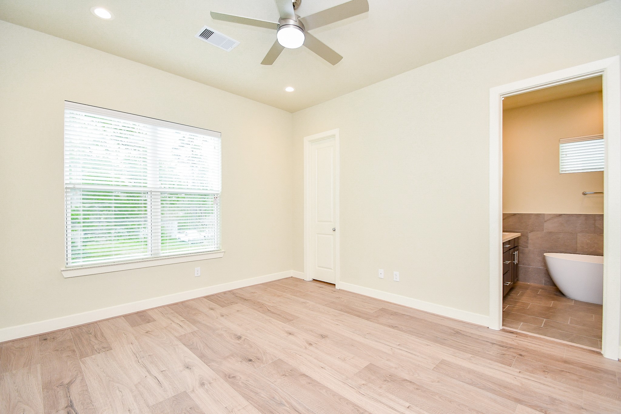 2307 Warhol Way Property Photo 22