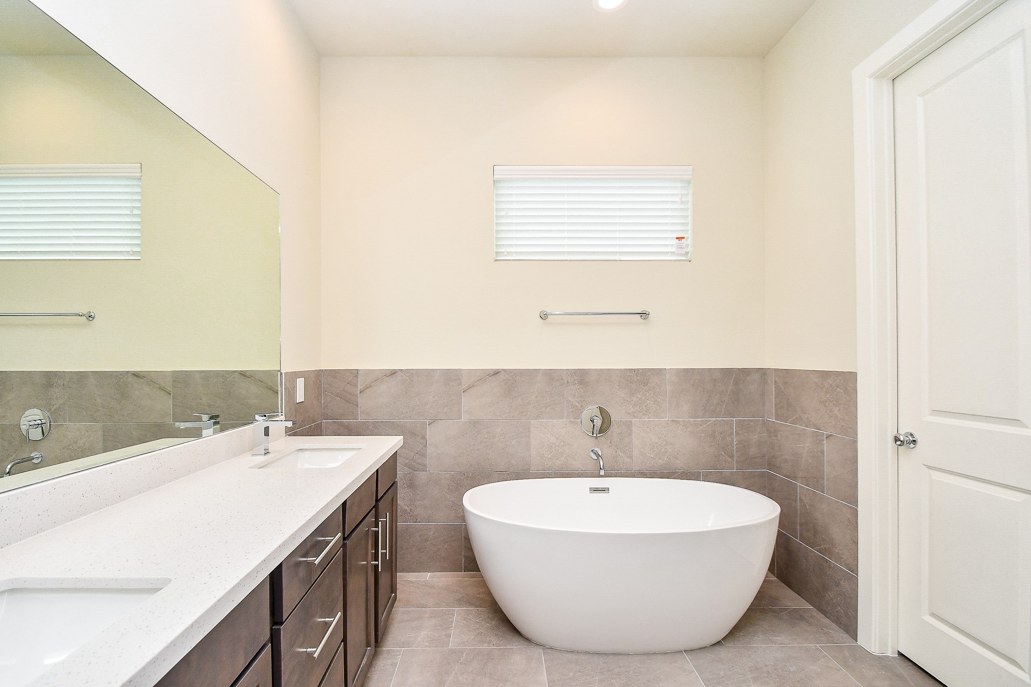 2307 Warhol Way Property Photo 26