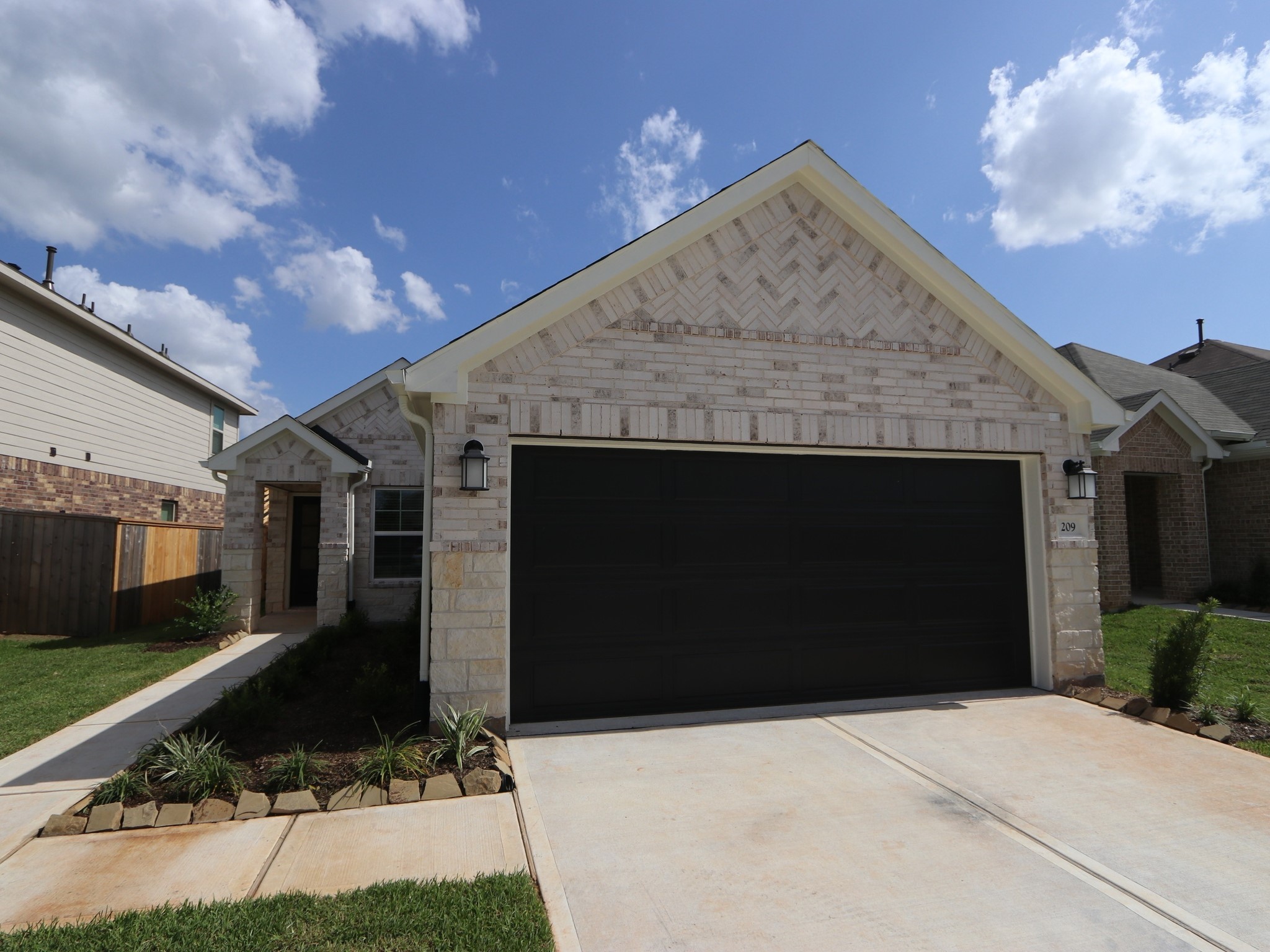 209 Crystal Bay Lane Property Photo 1