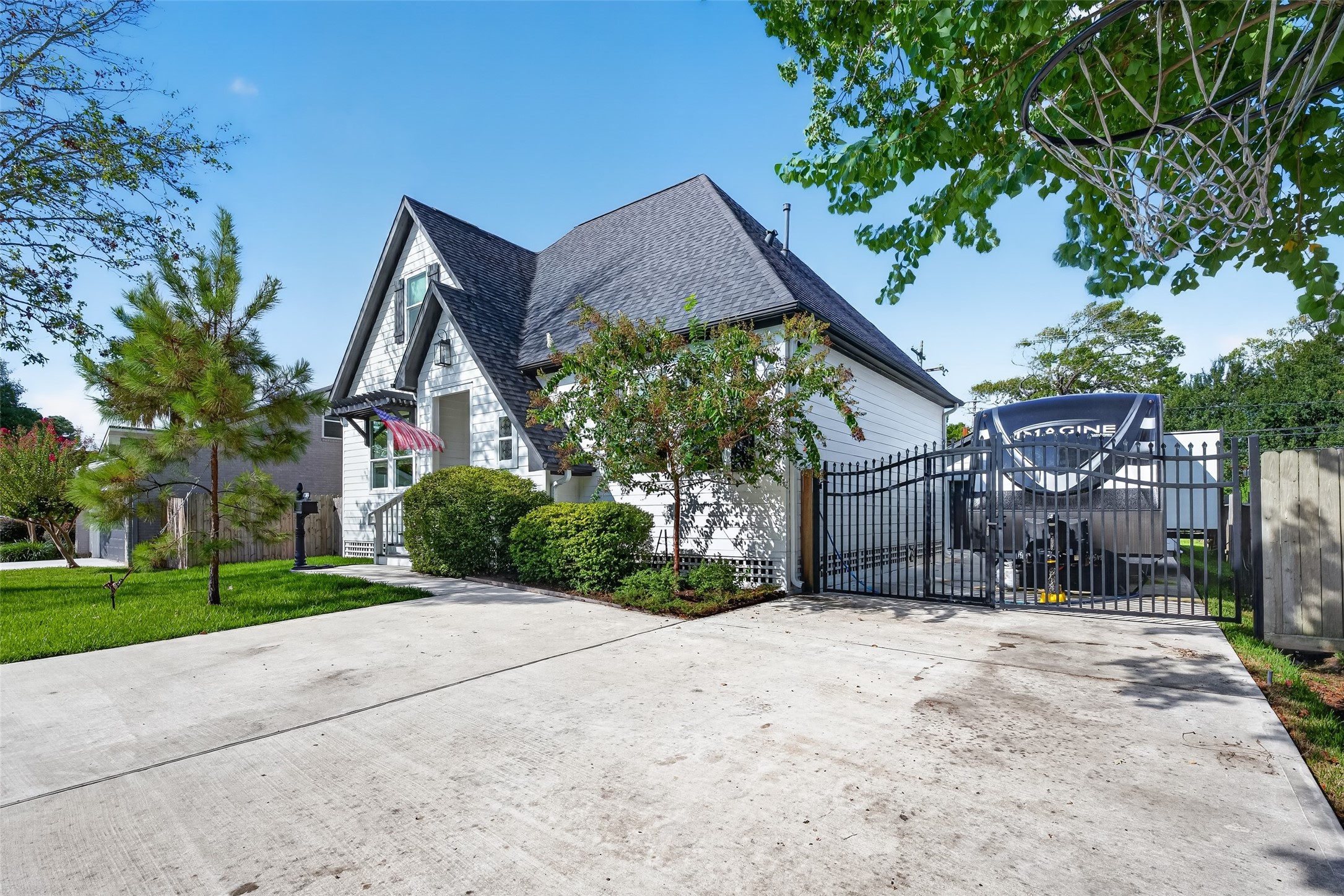 107.5 Shirleen Drive Property Photo 2