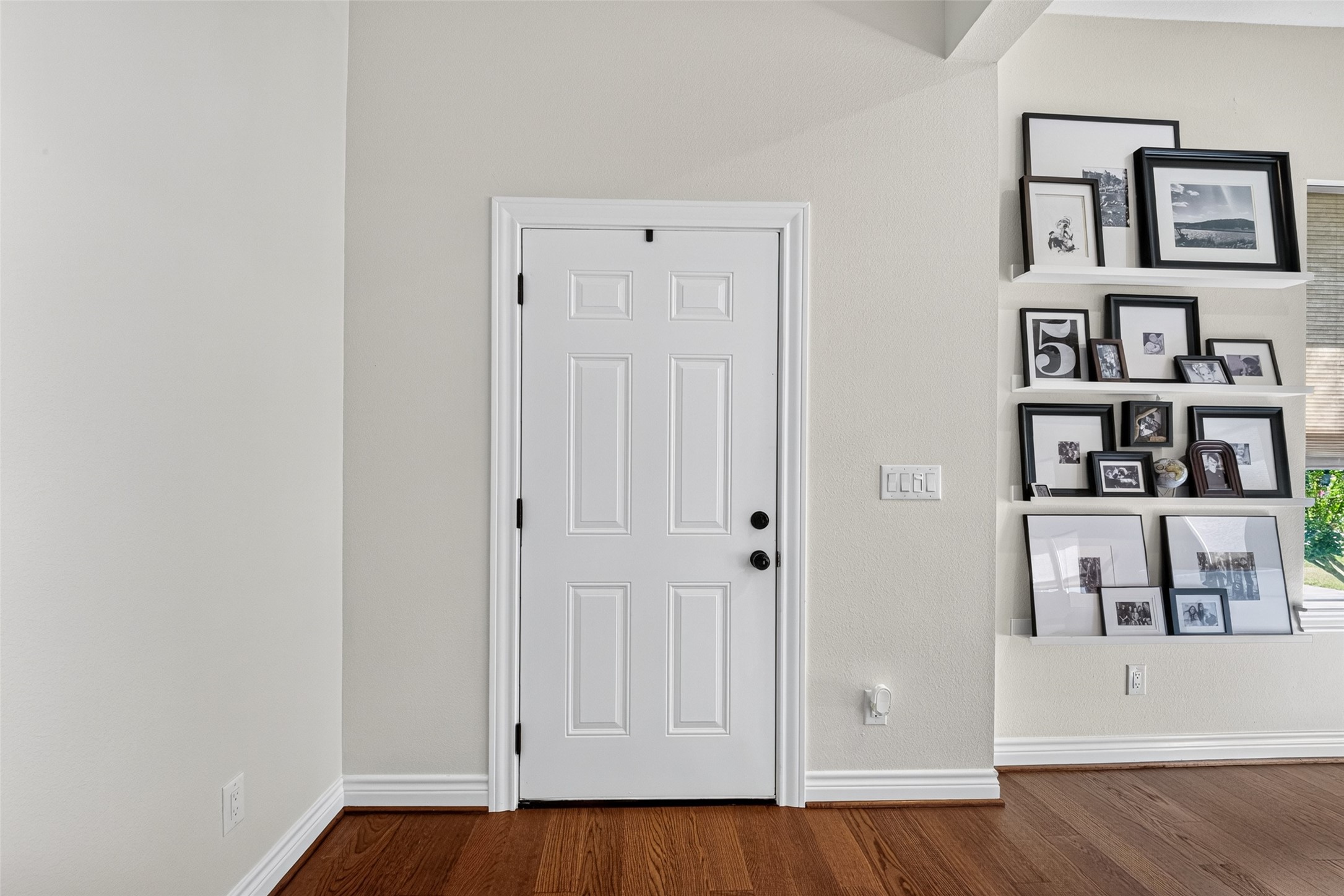 107.5 Shirleen Drive Property Photo 4