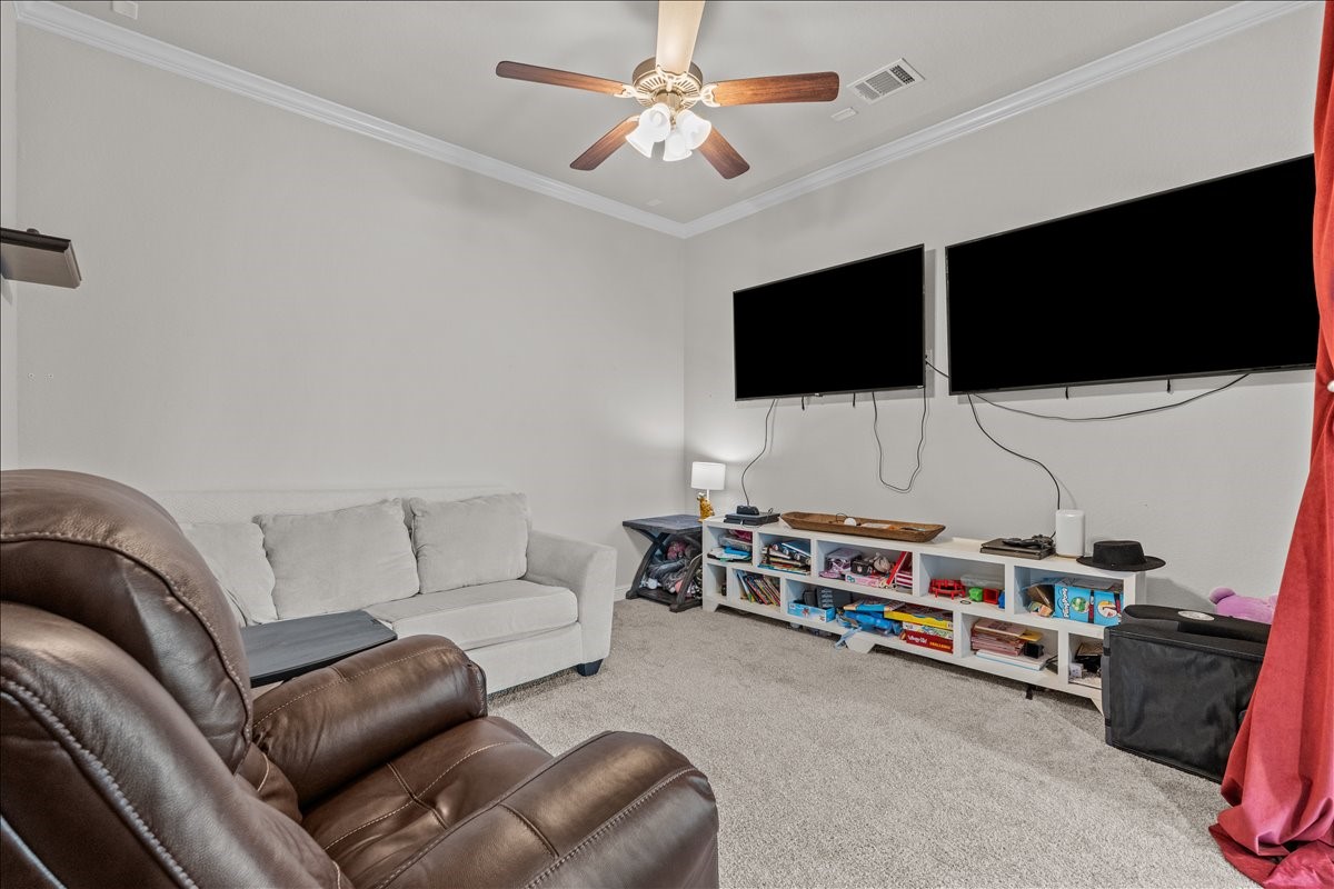 2419 Trocadero Lane Property Photo 7