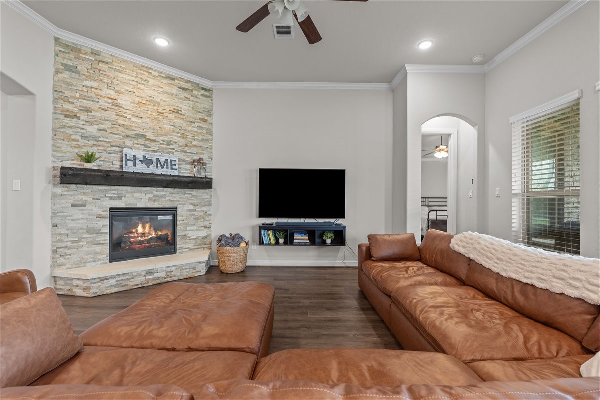 2419 Trocadero Lane Property Photo 15