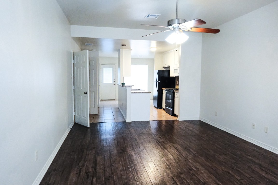 722 N Sharp Street Property Photo 5