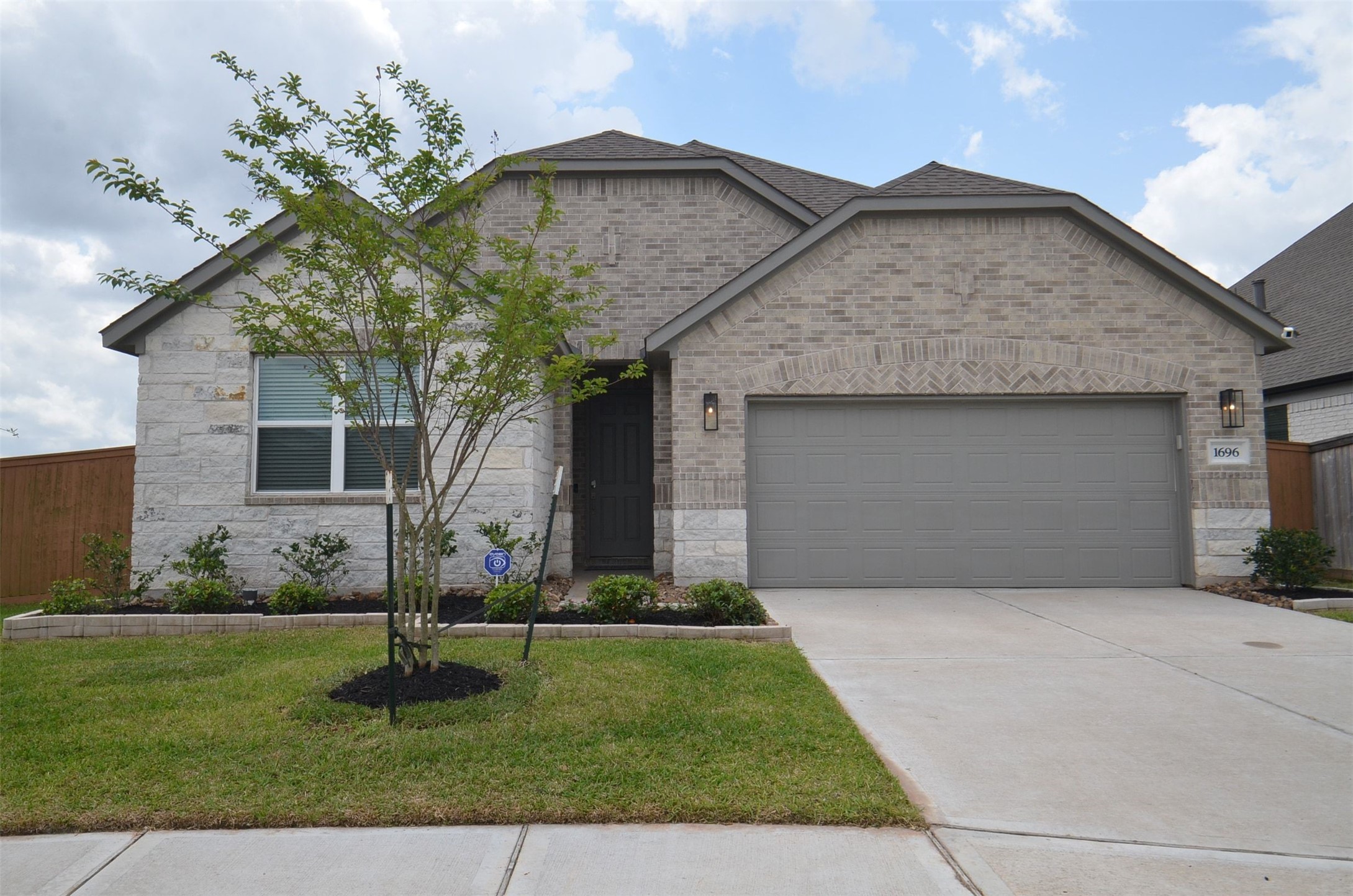 1696 Daylight Lake Drive Property Photo 1