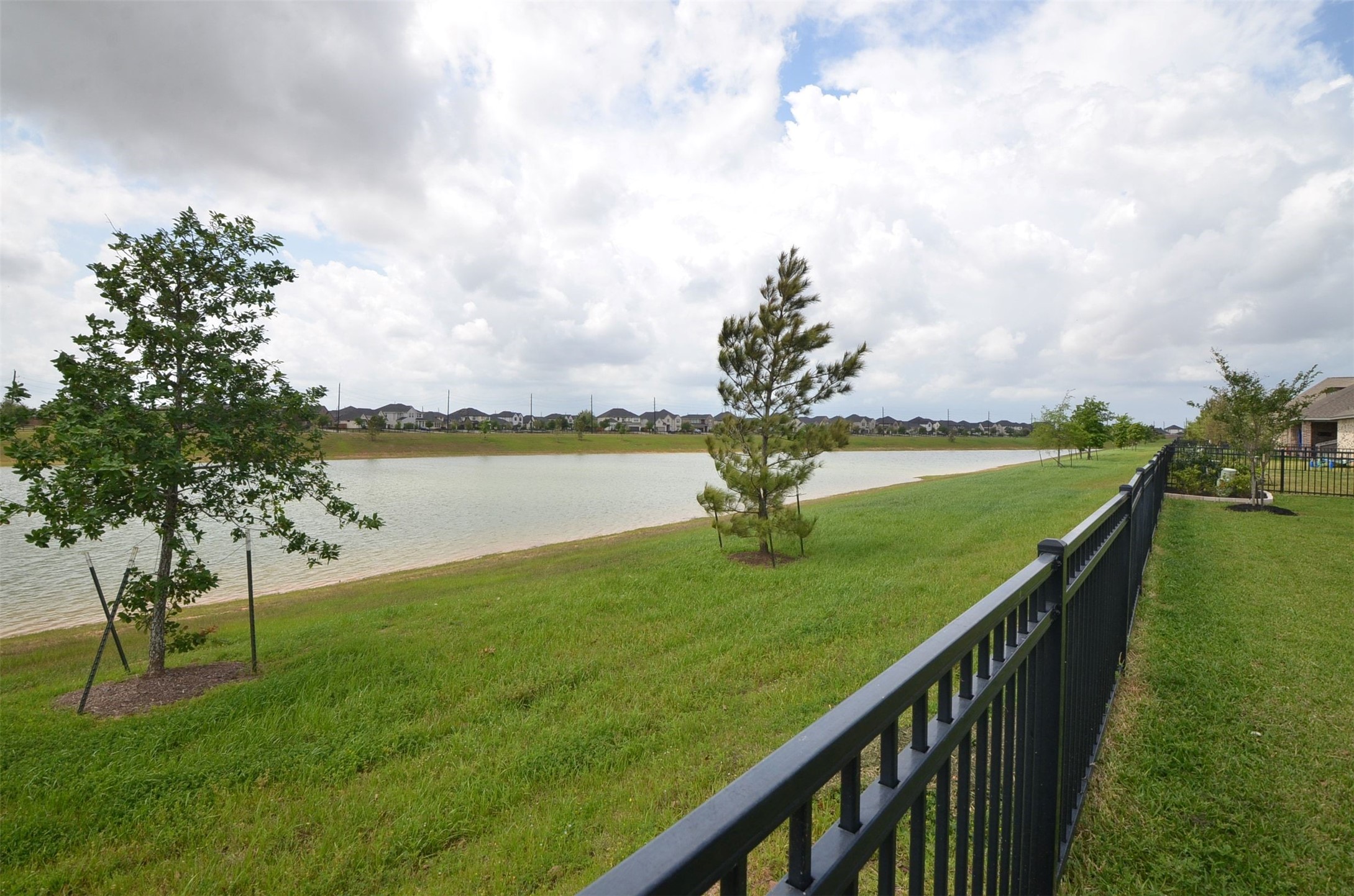 1696 Daylight Lake Drive Property Photo 5